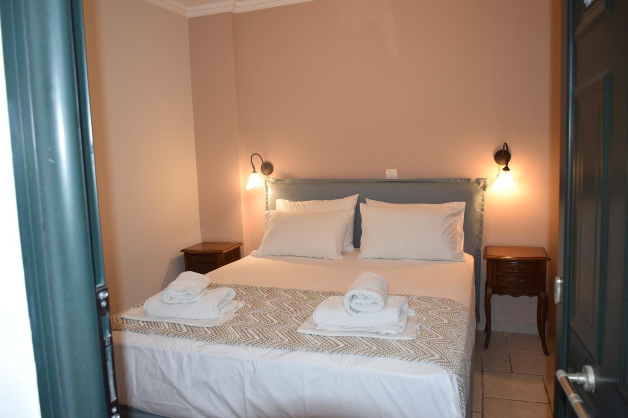 Akti Apartment *