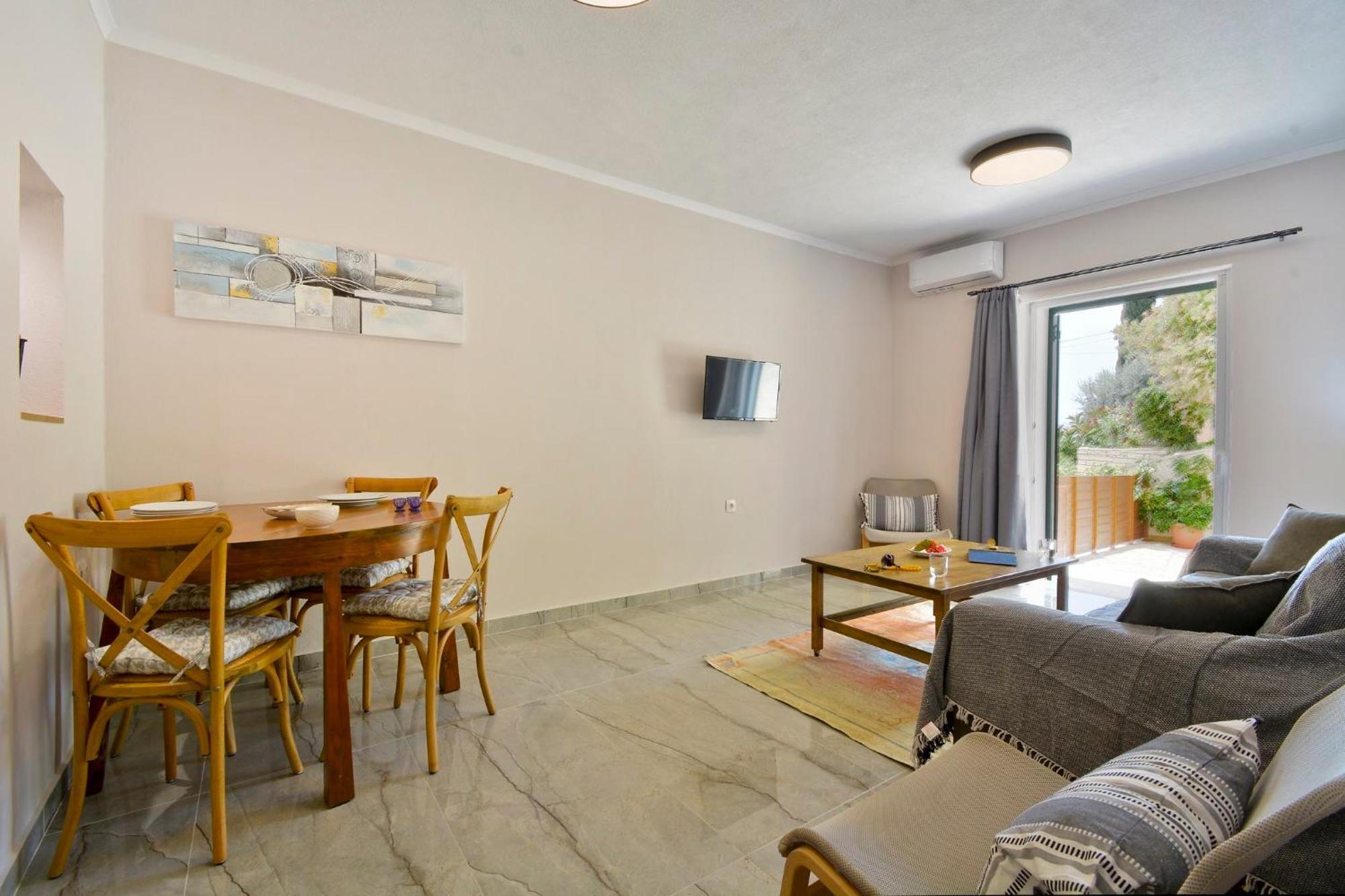 Apartment Rhea Complex