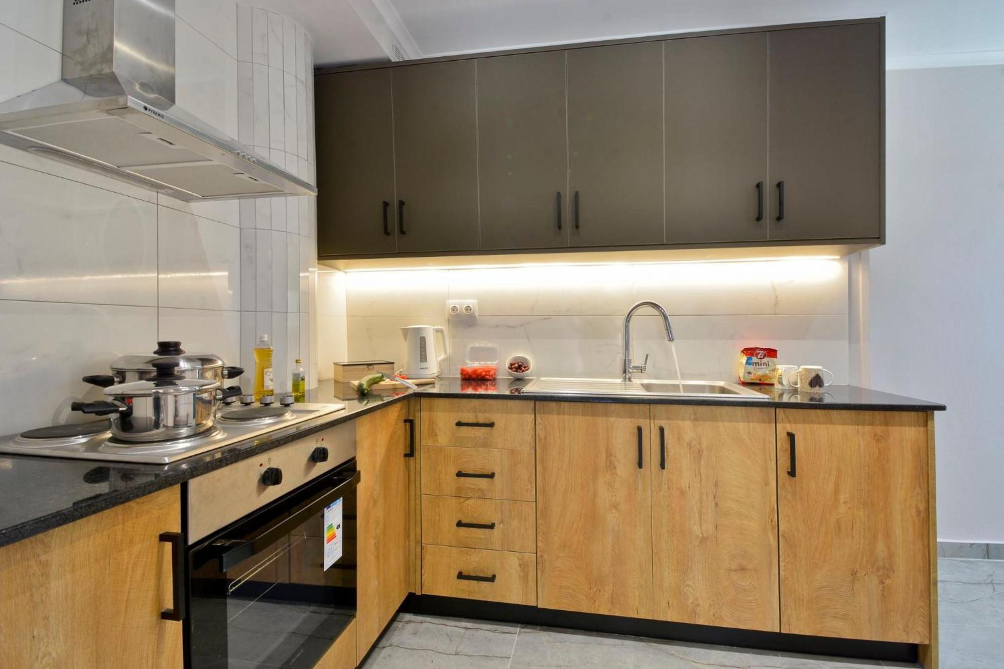 Apartment Rhea Complex *