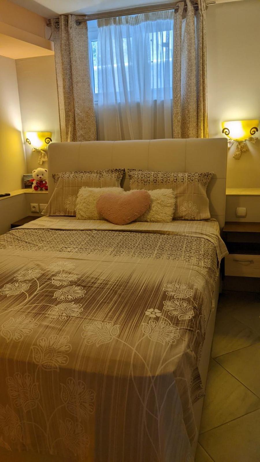 Emanuela Sunnyside Apartment
