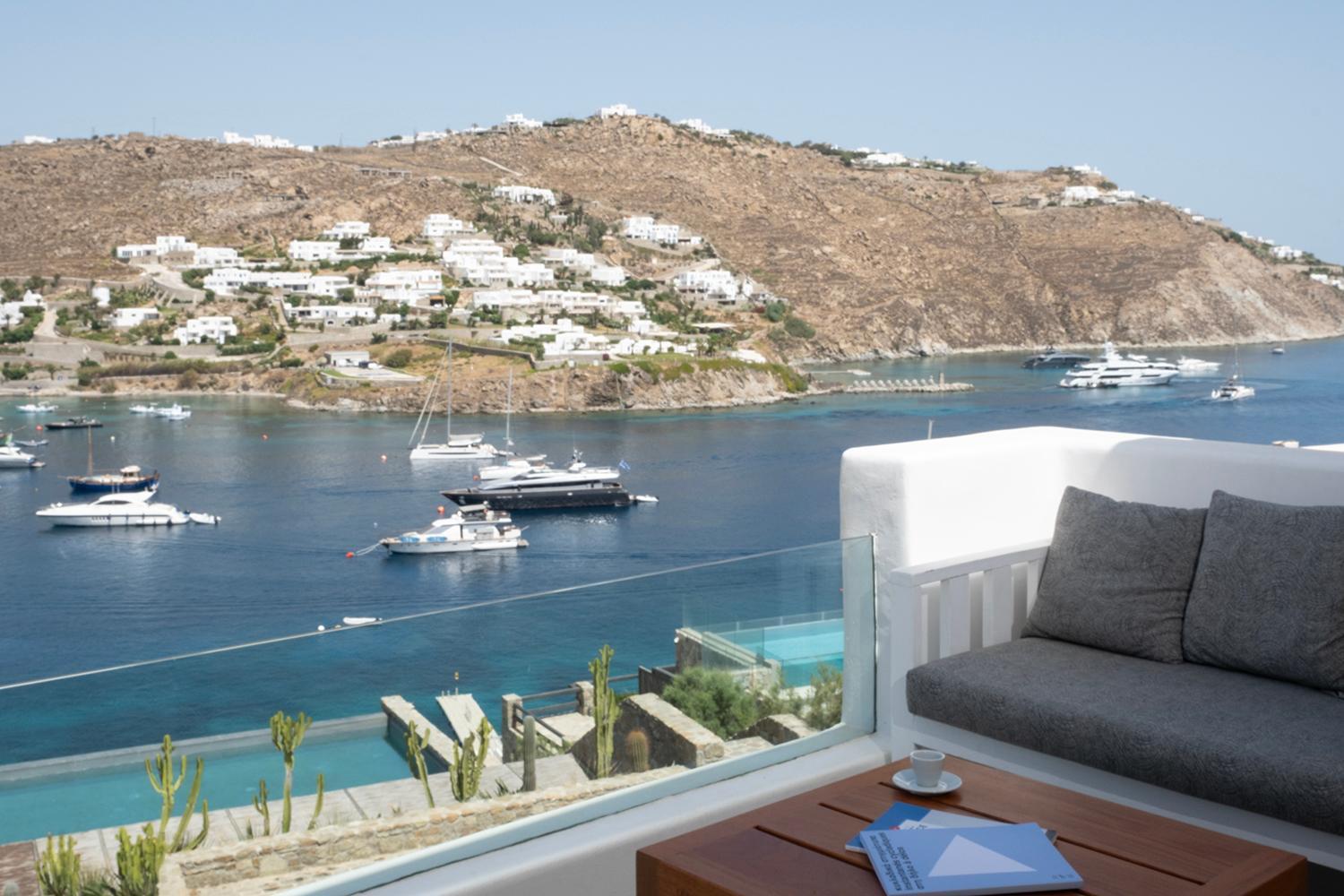 Vibes 2 Ornos (Mykonos)