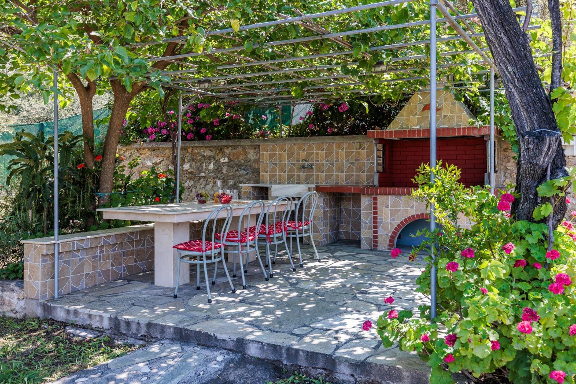 Anesis 2 Fireplace Apartment Skopelos Town