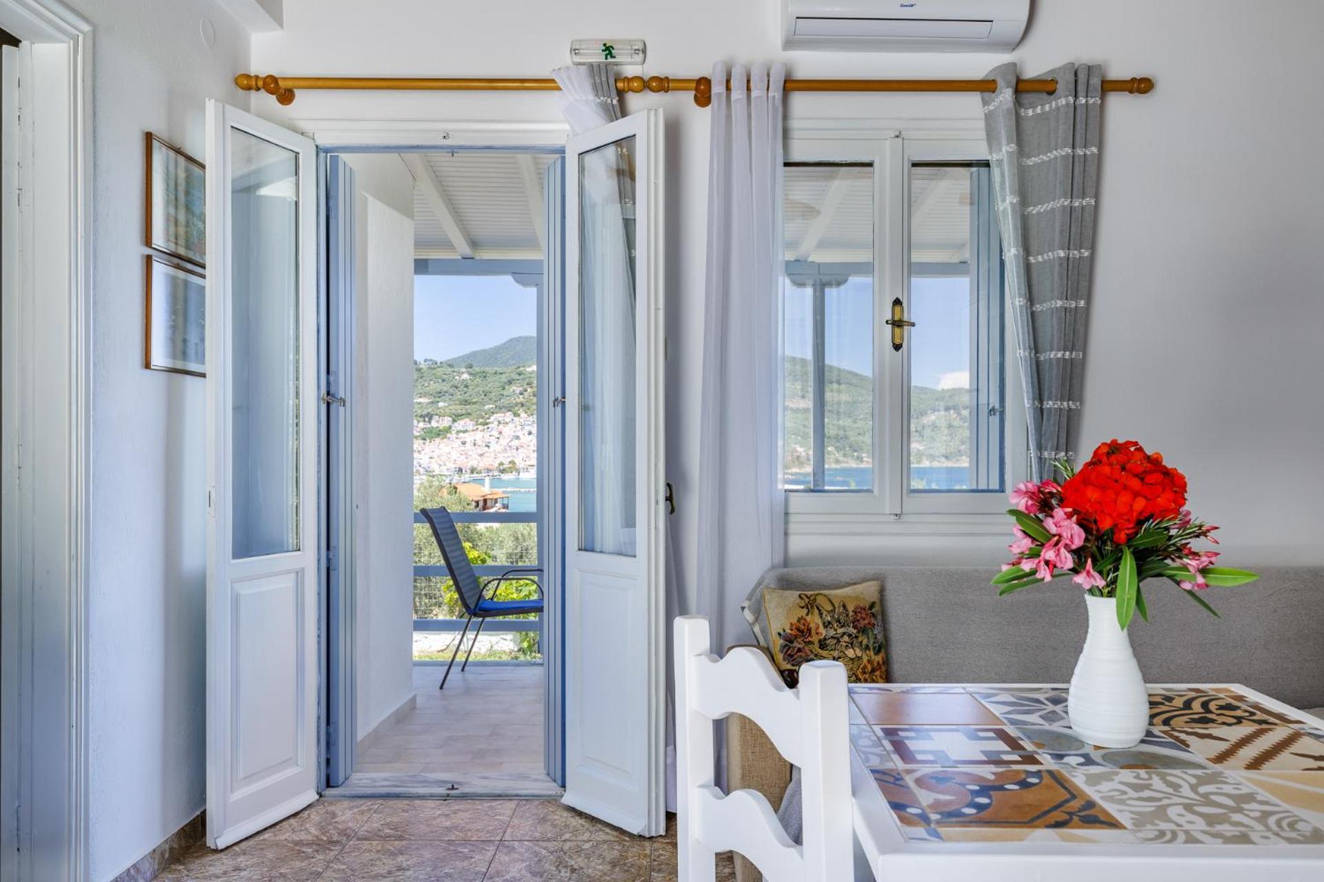 Anesis 1 * Panormos (Skopelos)