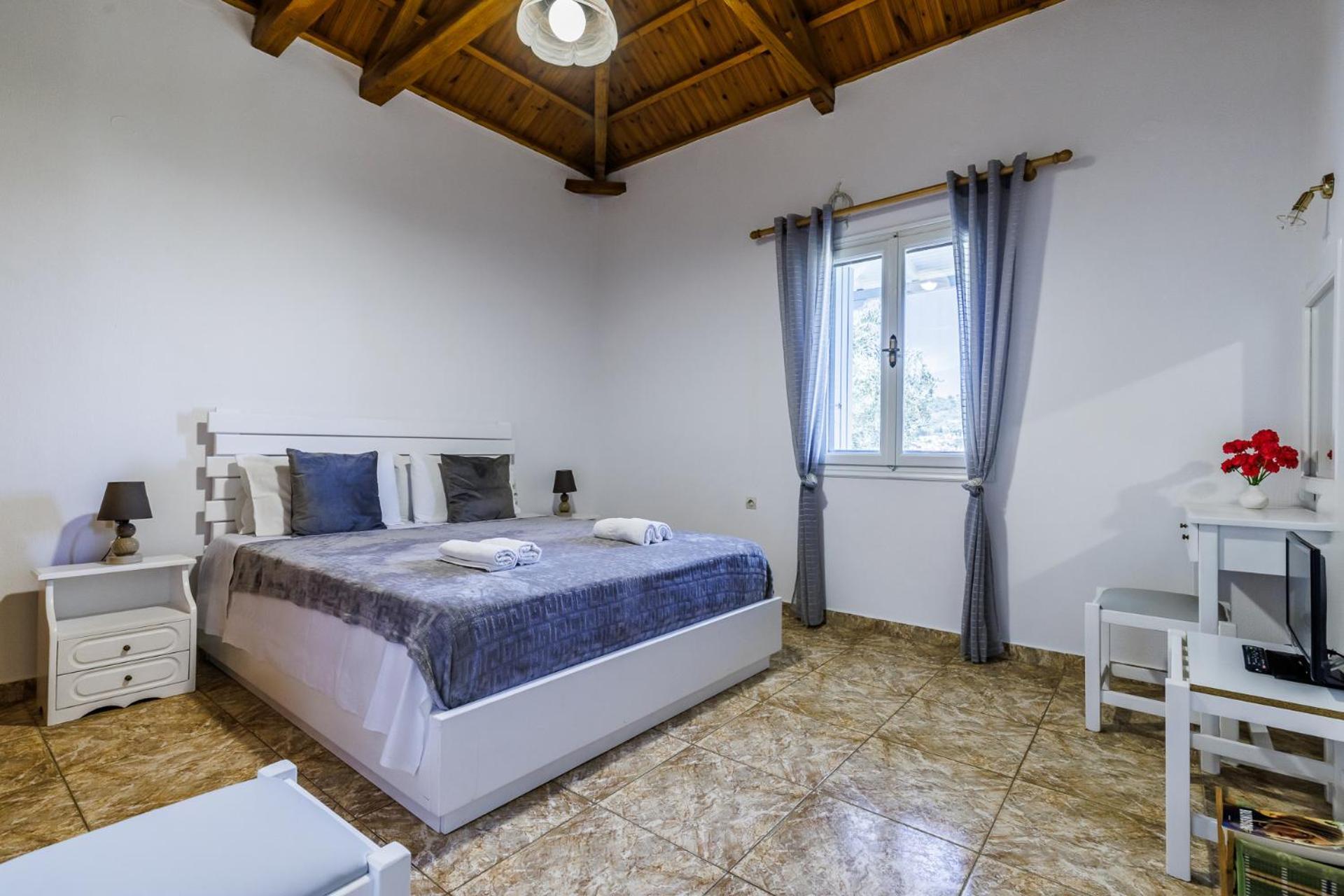 Anesis 1 Panormos (Skopelos)