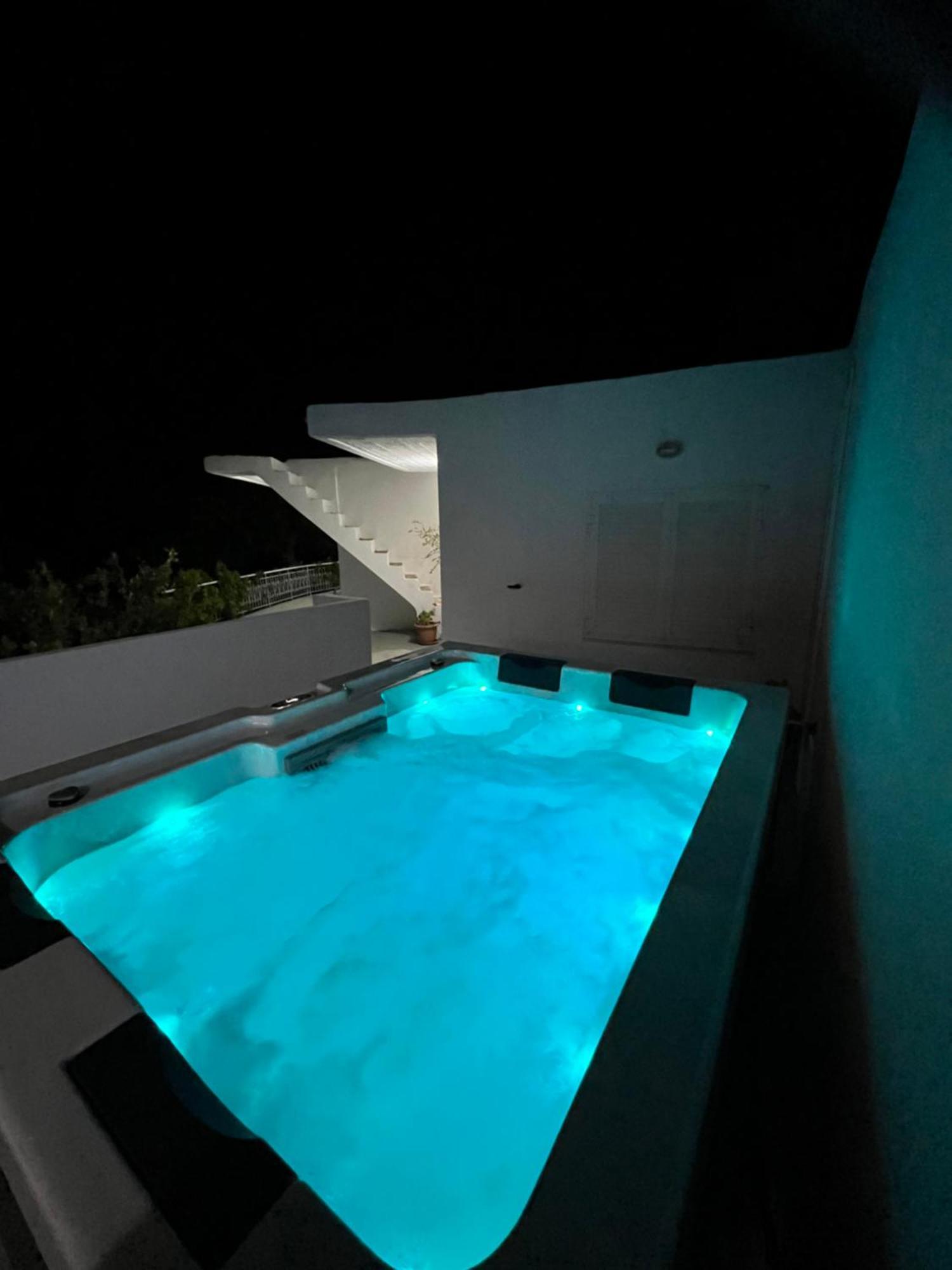Mano's House