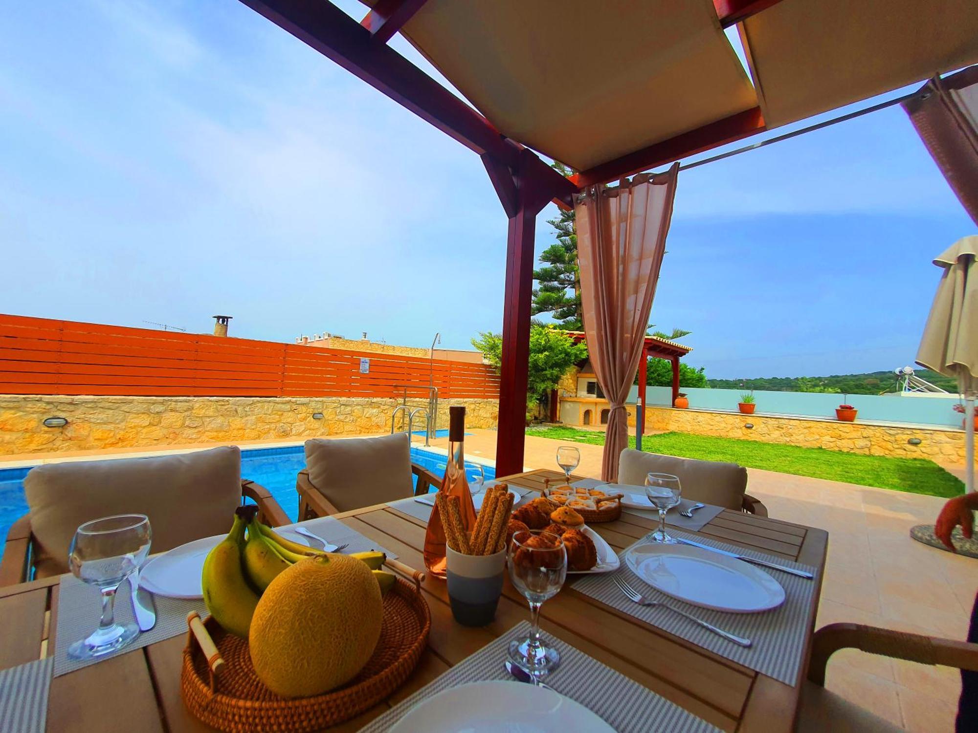 Harma With Private Pool Villa Roupai