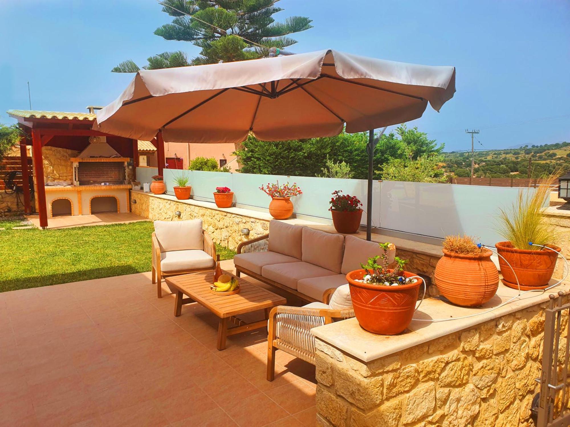 Harma With Private Pool Roupai