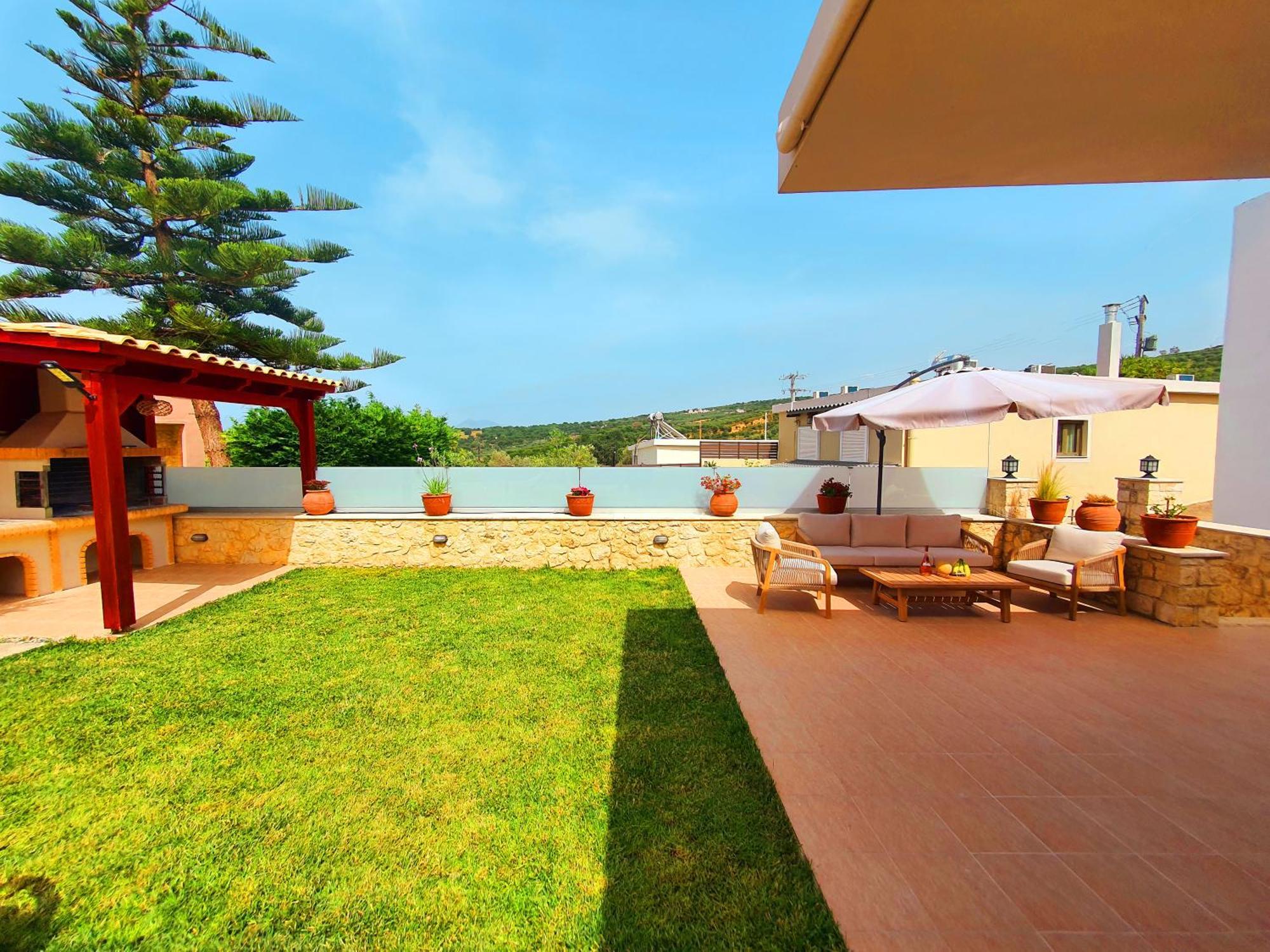 Harma With Private Pool Villa Roupai