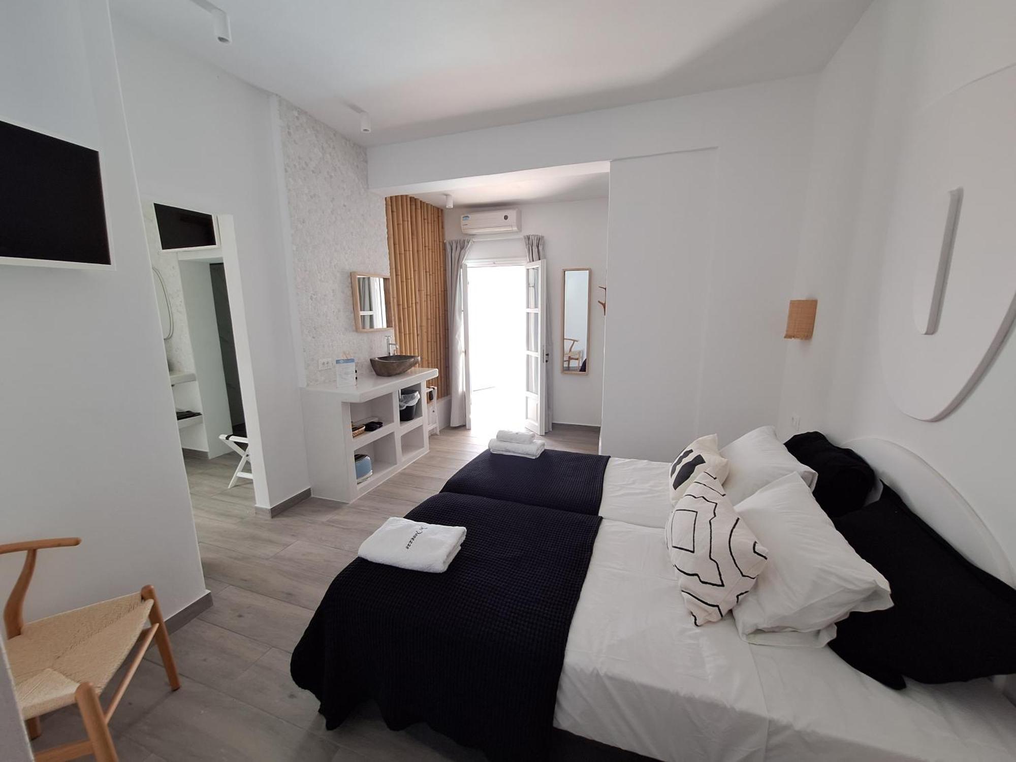 Aparthotel Pavezzo Chora (Ios)