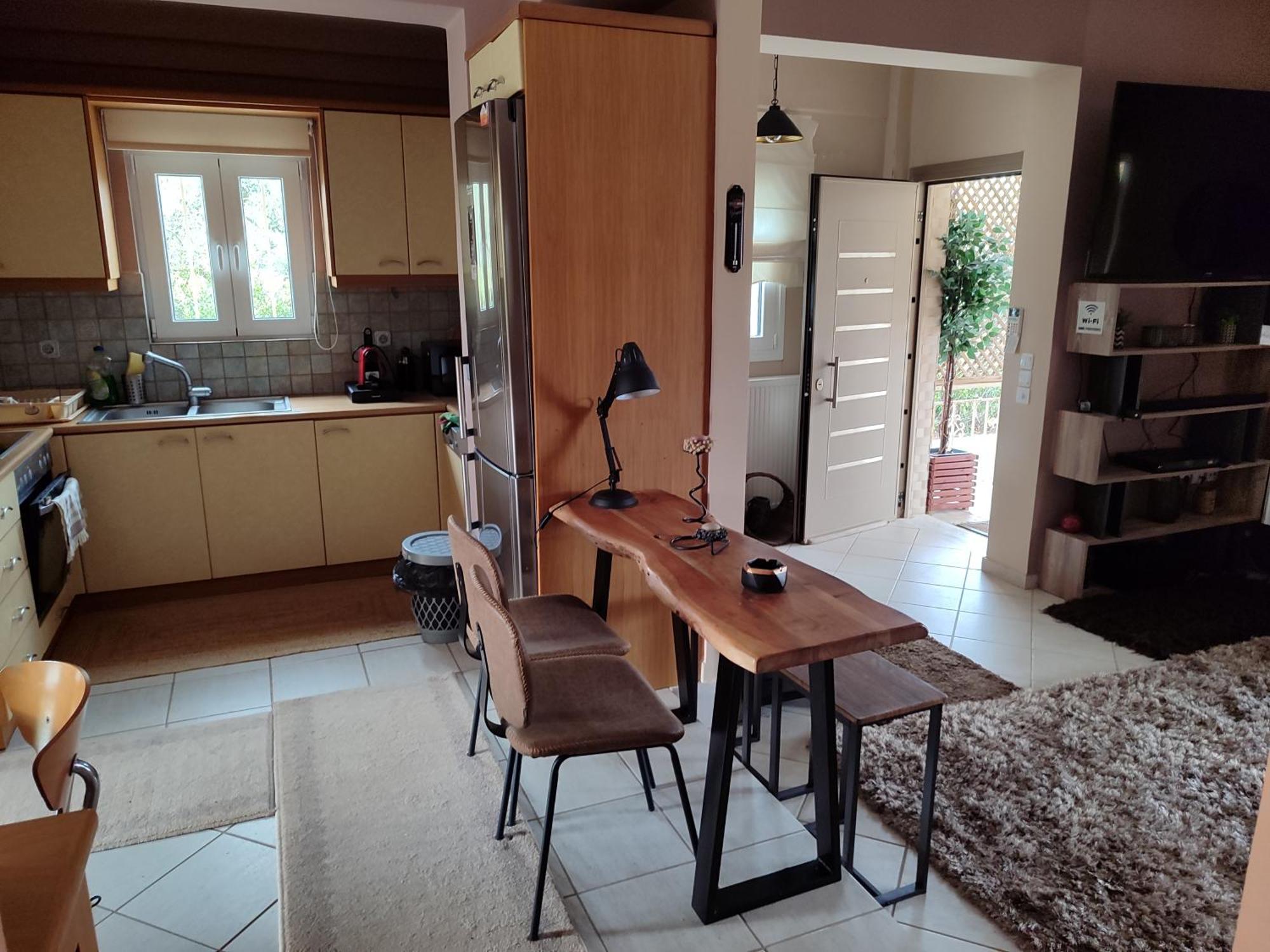 Villa George's Family Friendly Maisonette With Great Exterior *