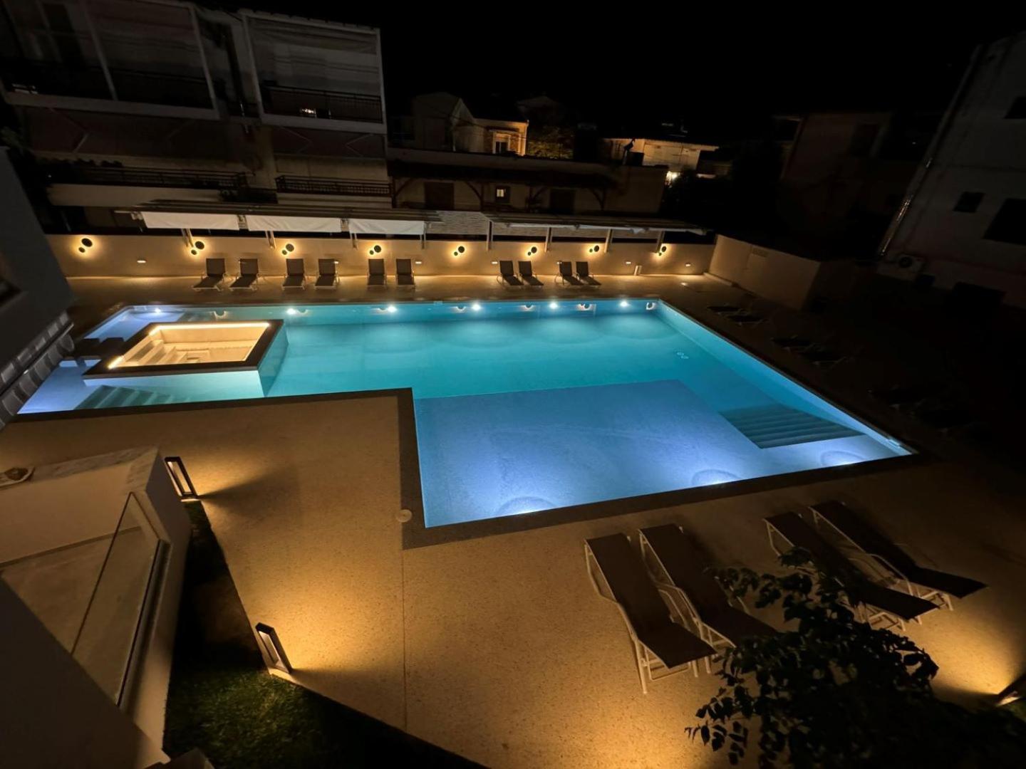 Studio Nikiti Beach Hotel