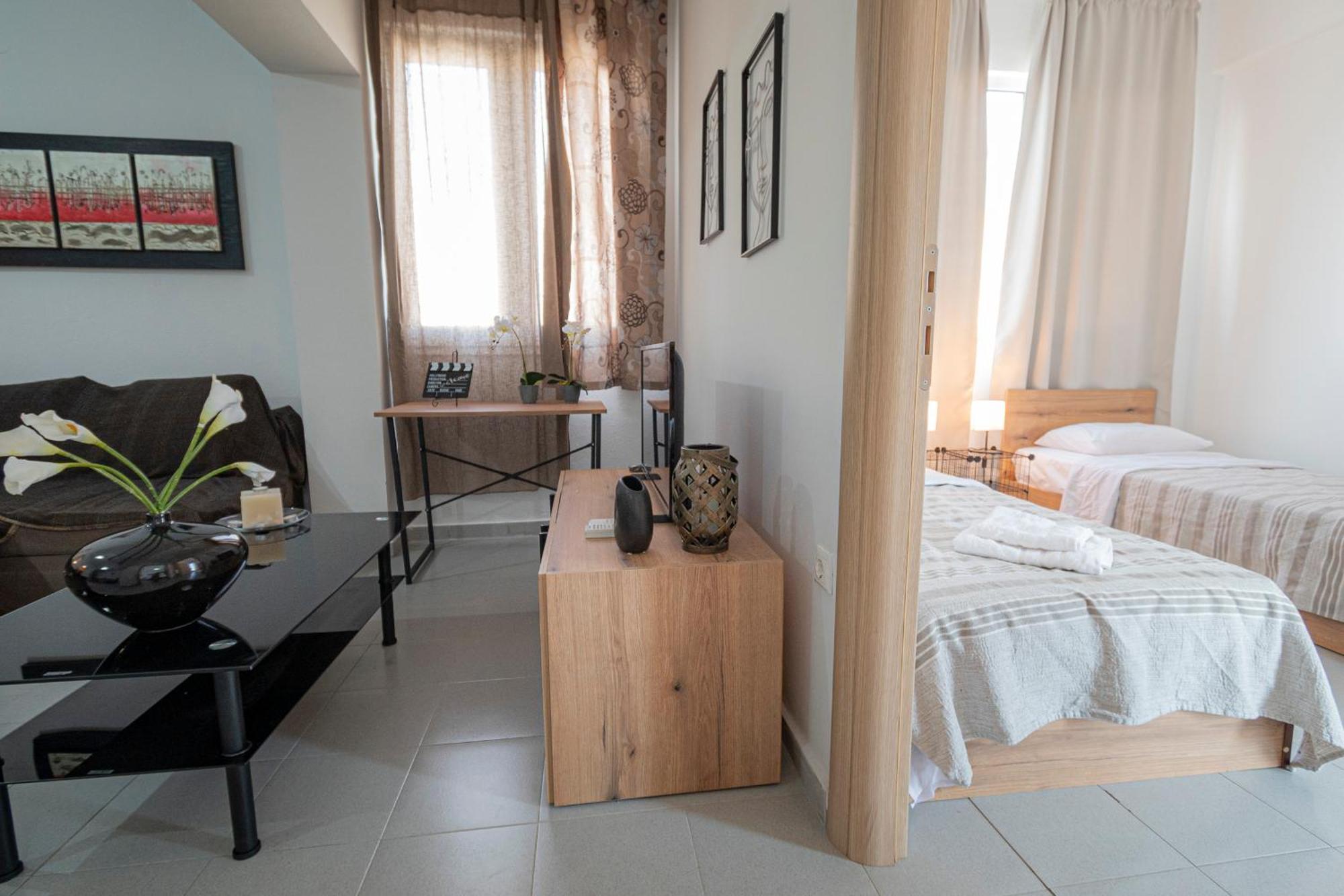 Cinema Flat By Rentalspro - Halkidiki Apartment