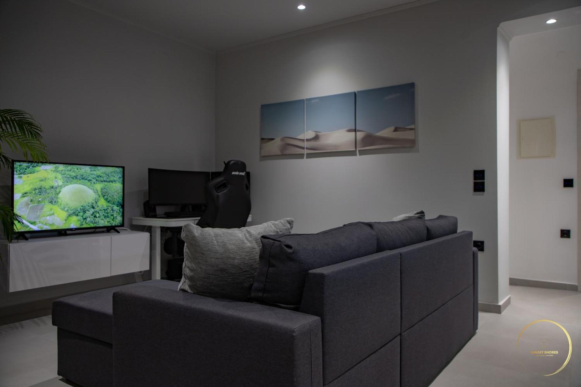 Sunset Shores Villa *