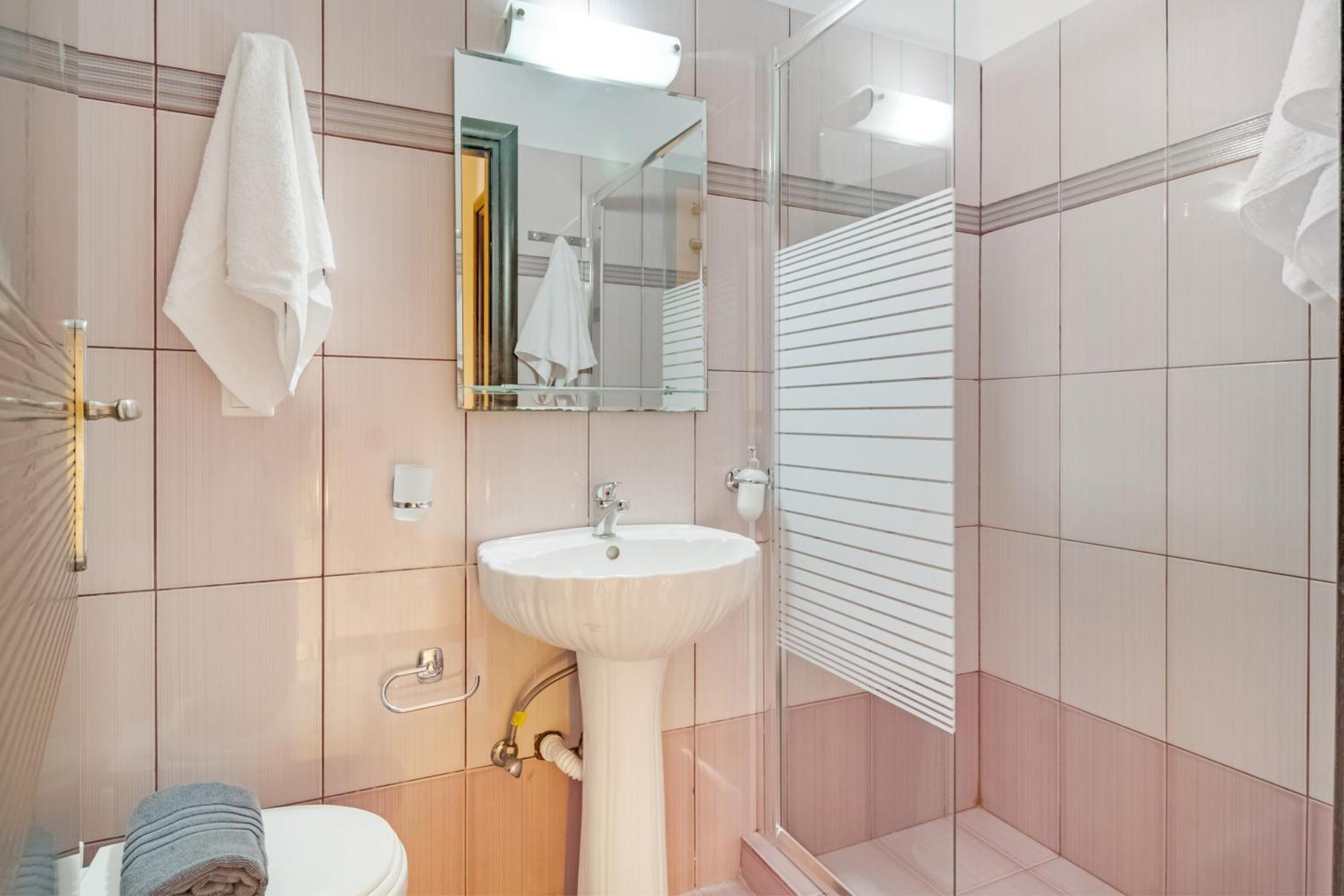 Prolithia 2 Villa *