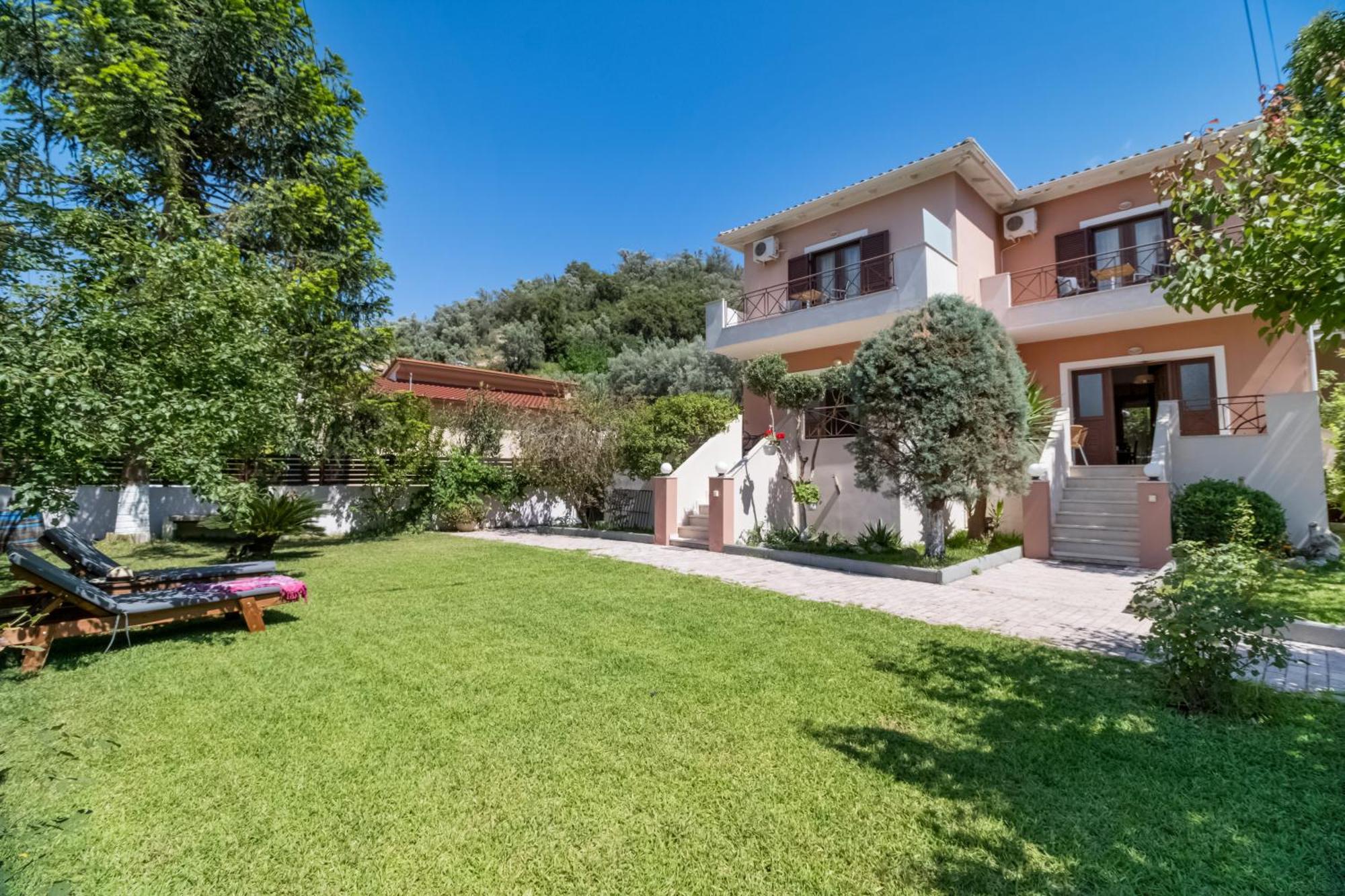 Villa Prolithia 2 *