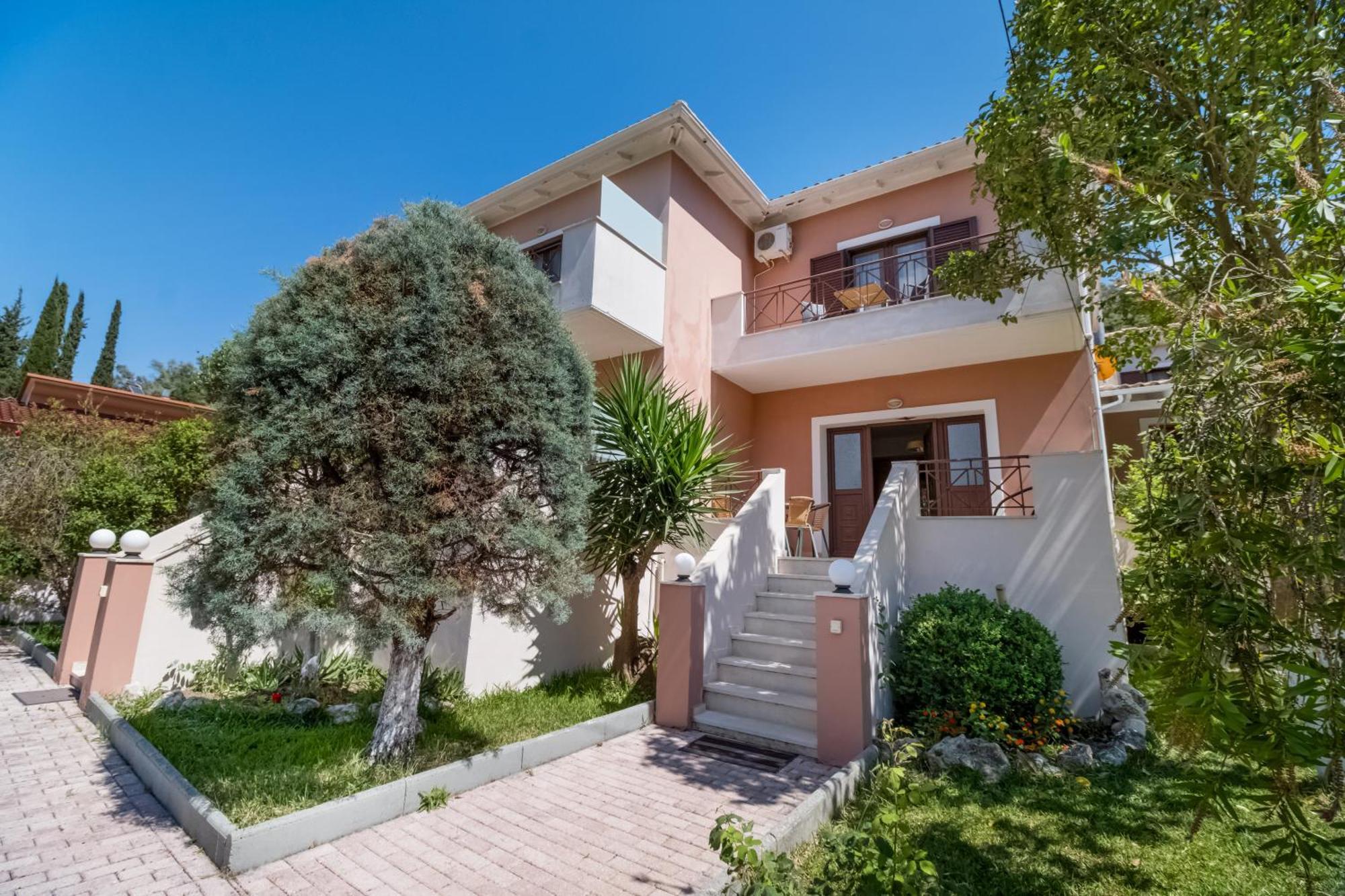 Villa Prolithia 2 *