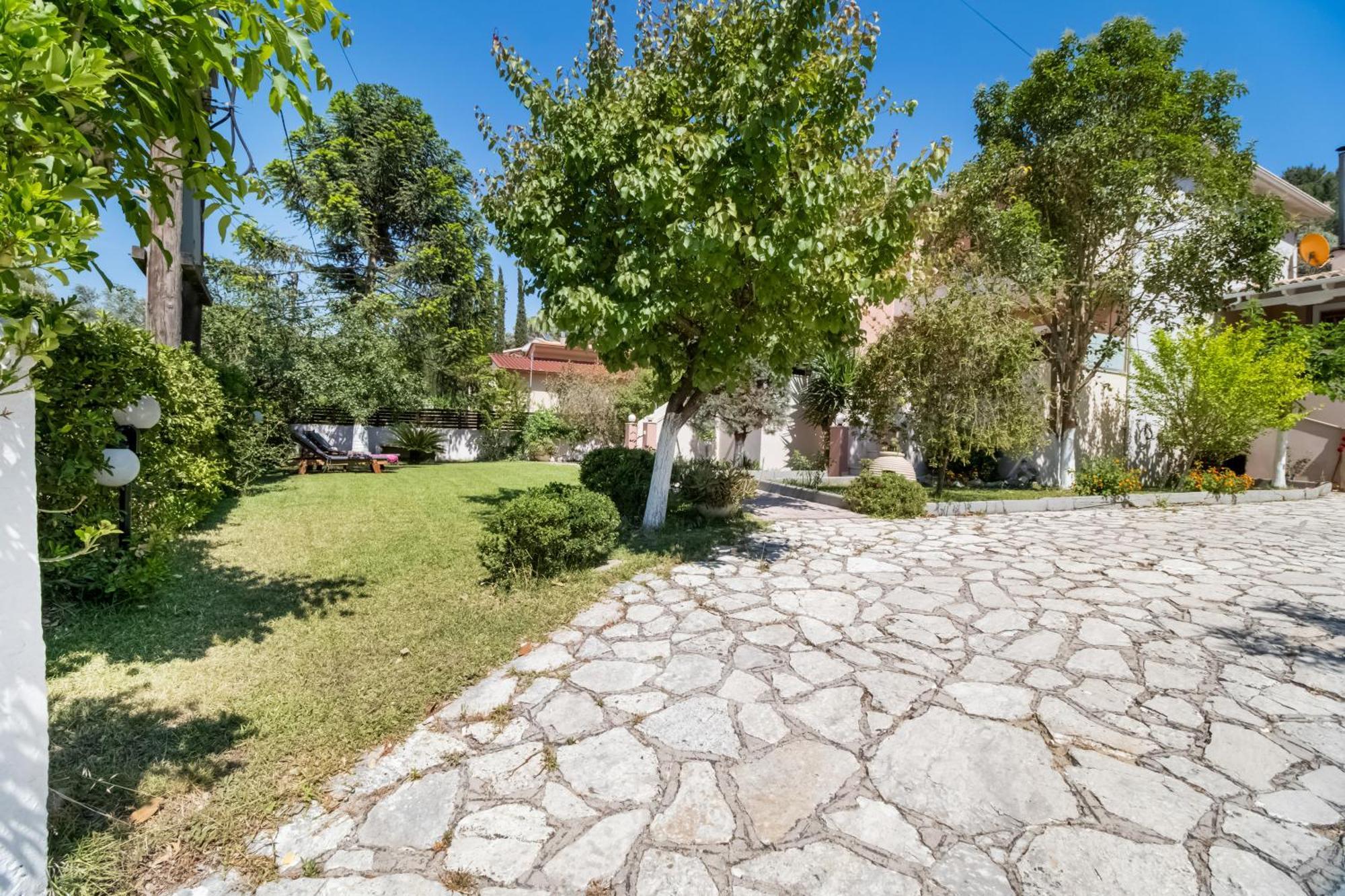 Villa Prolithia 2 *