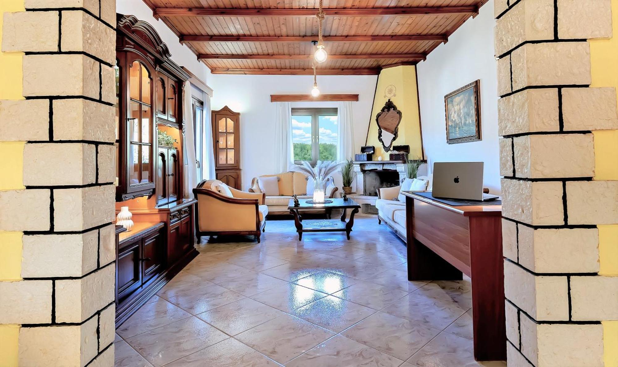 Royal Apartment *