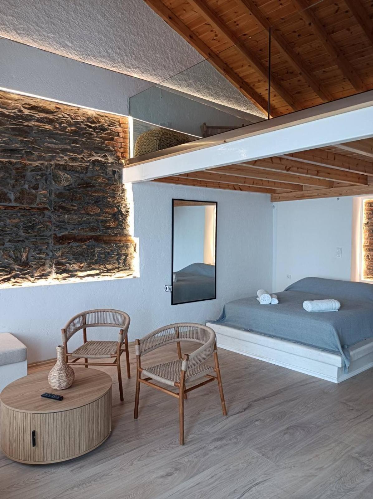 Michalelis Loft & Cave *