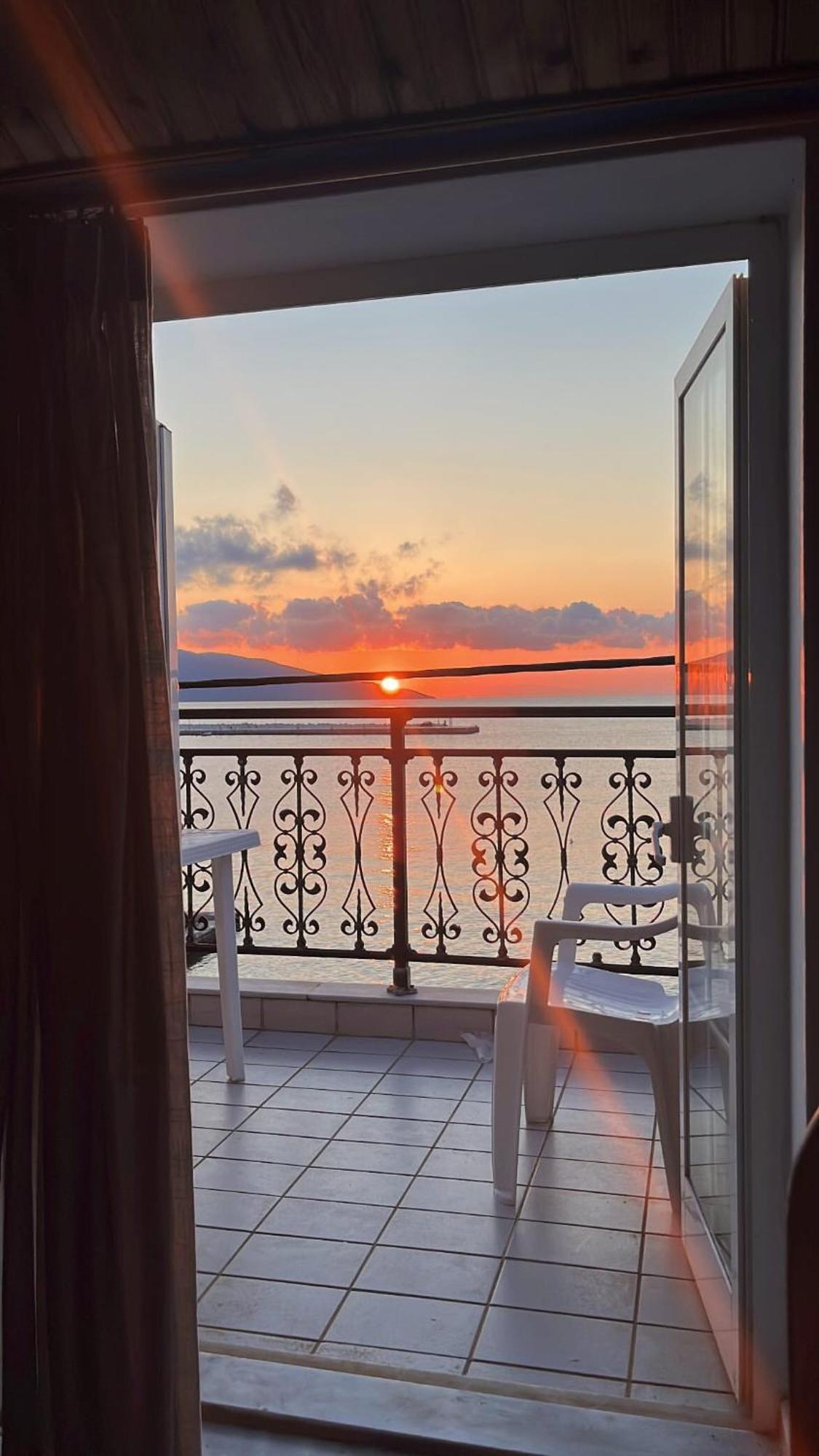 Sea Side Apartment *