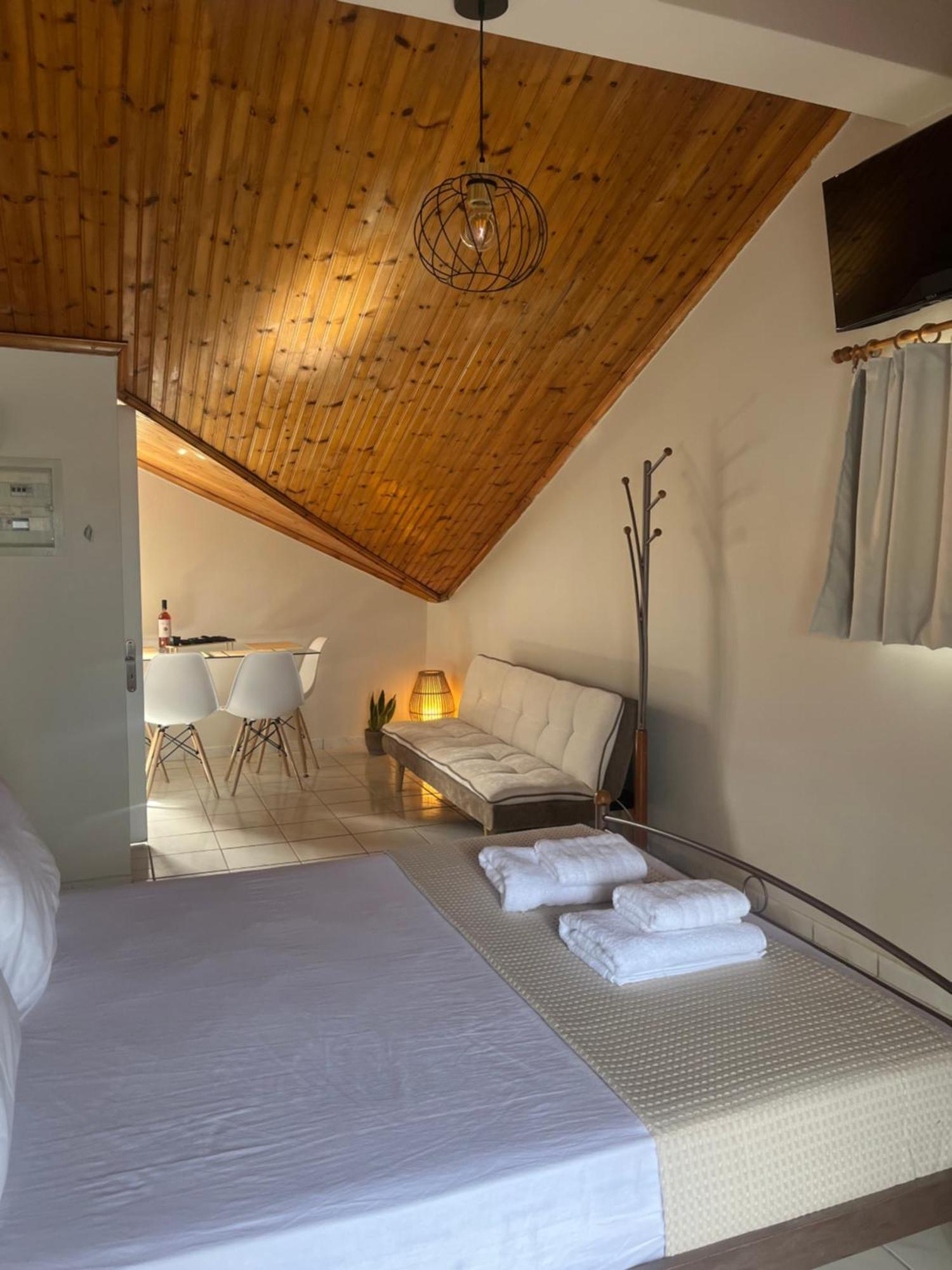 Sea Side Apartment Agia Efimia
