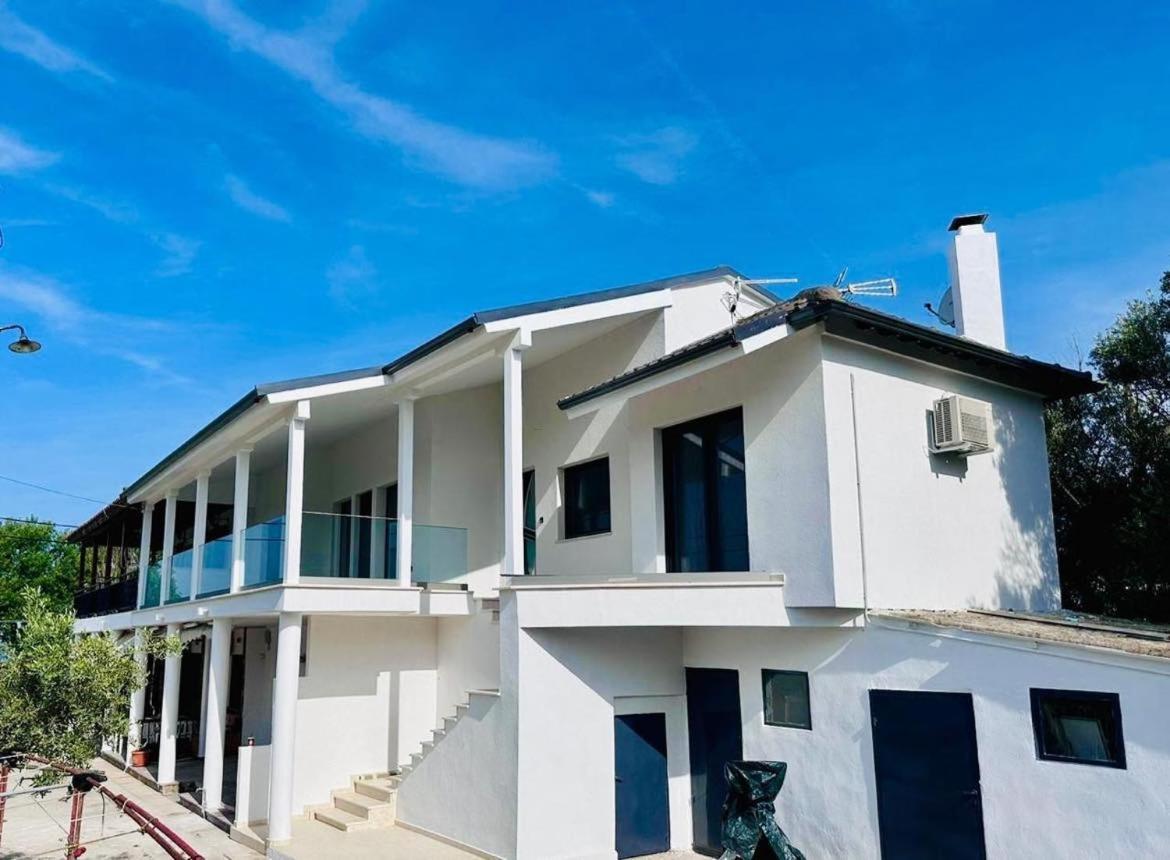Iraklia Sea View Apartment
