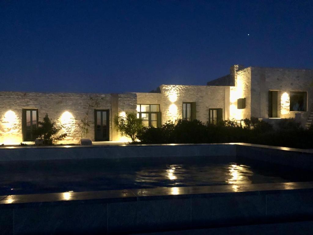 Villa And Stone *