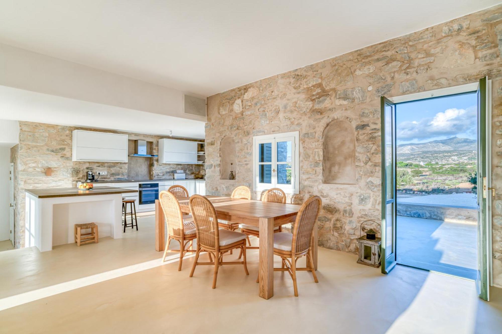 And Stone * Aliki (Paros)