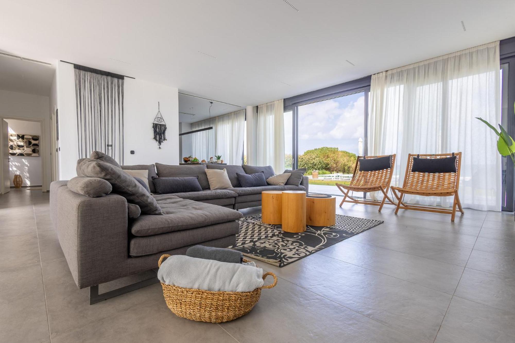 Miguel Luxury Front Villa Fanes (Rhodes)