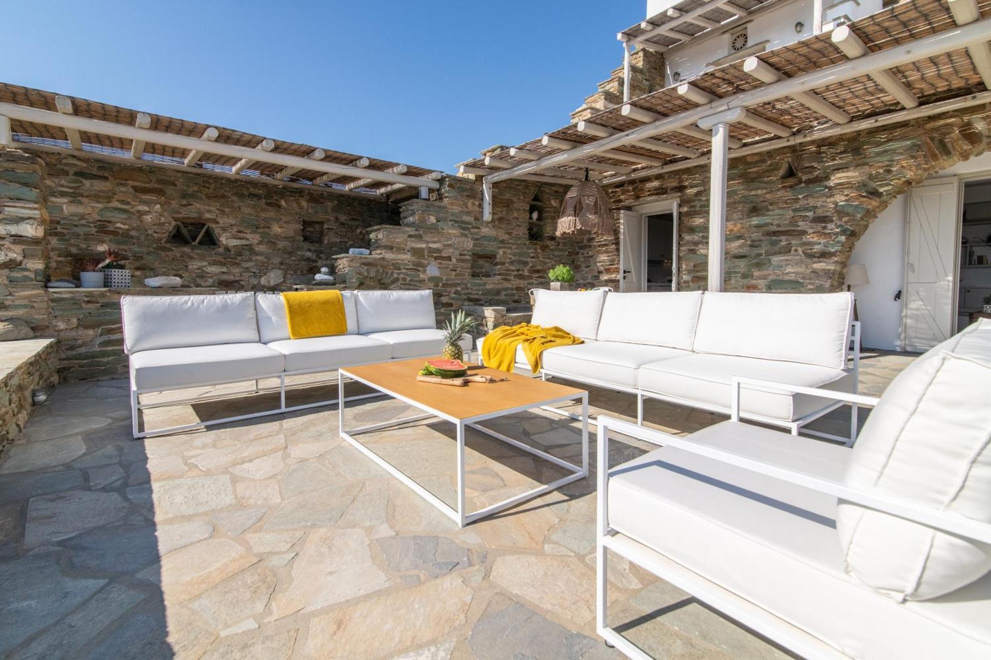 By Eneatinos - 3br Seaview Villa *