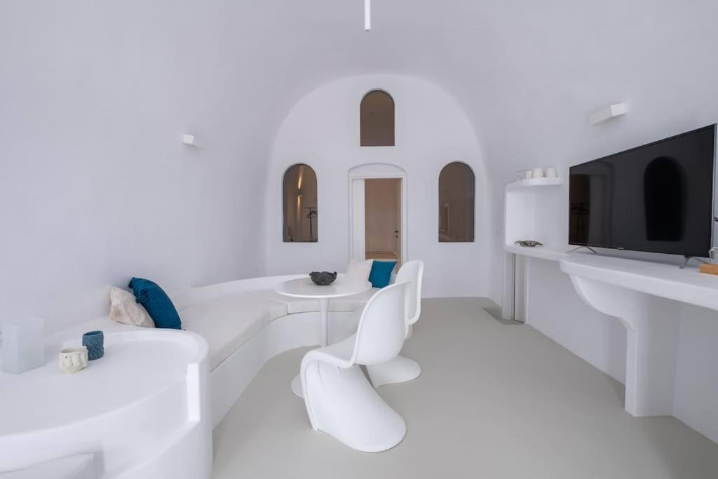 Akrotiri Hidden Gem Holiday home