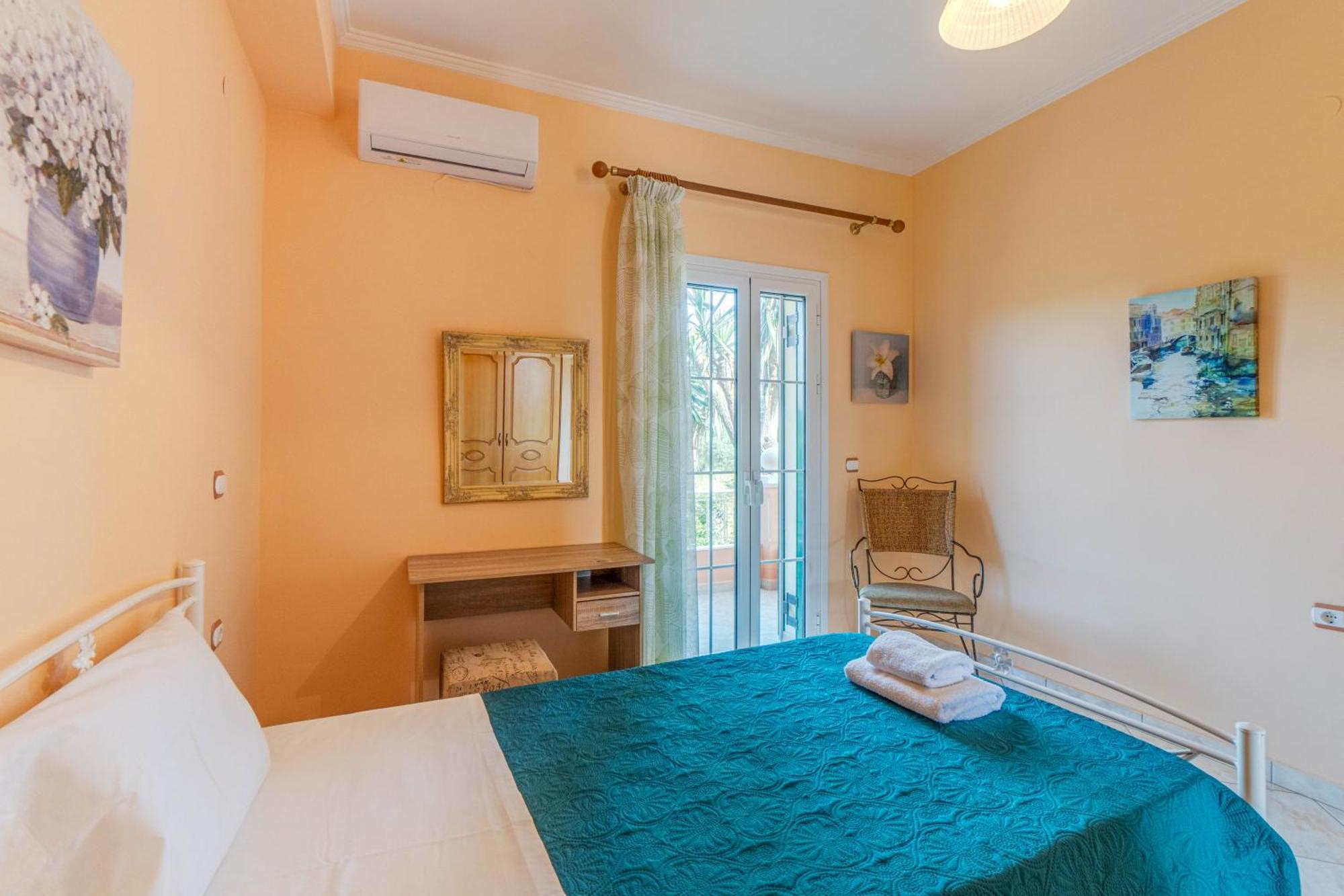Even Ezer With Private Pool Apartment Poulades