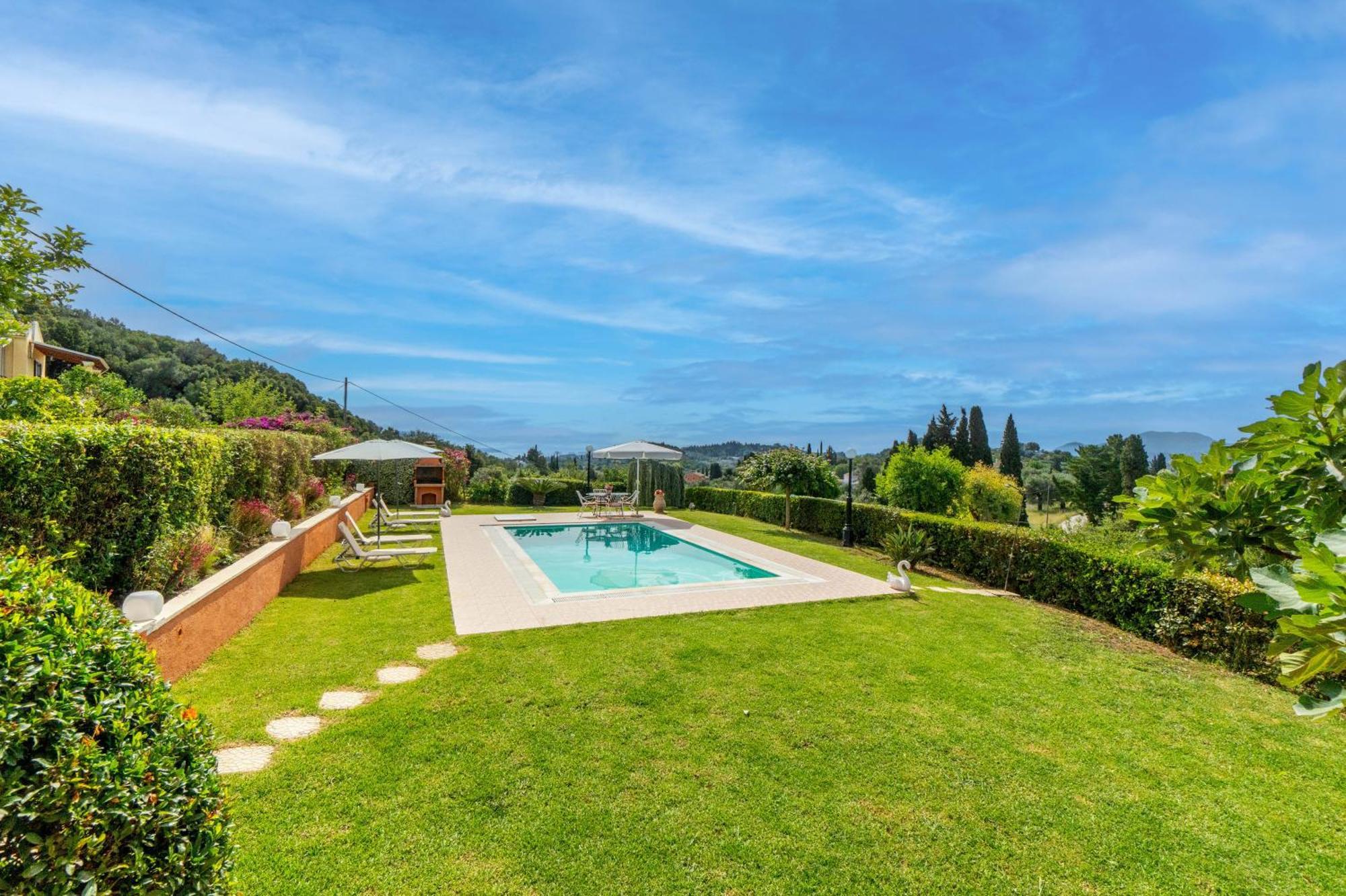 Even Ezer With Private Pool * Poulades