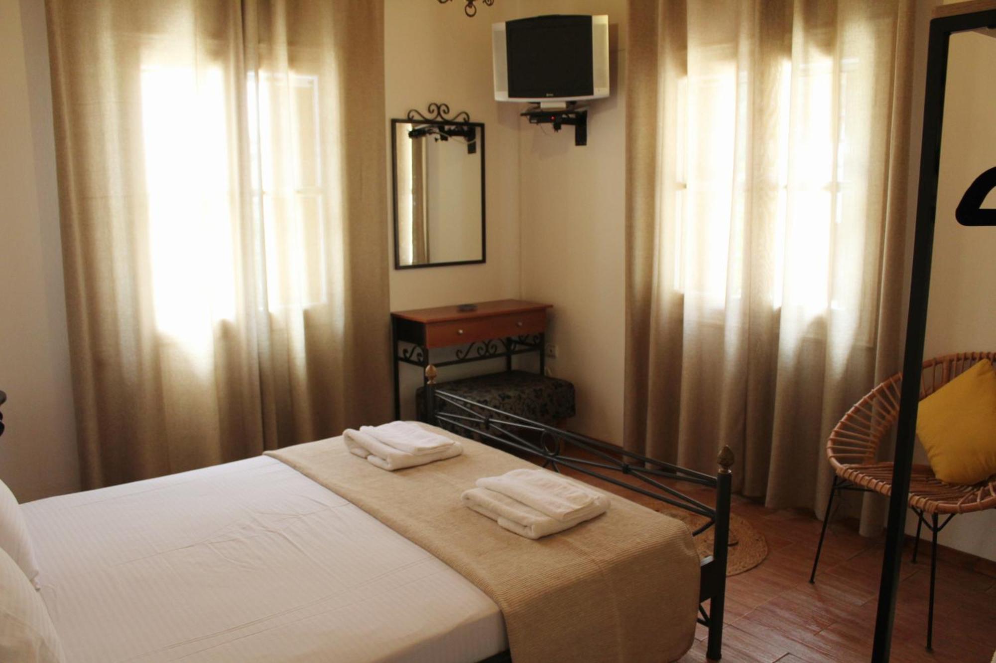 Aparthotel Pine Trees 2*