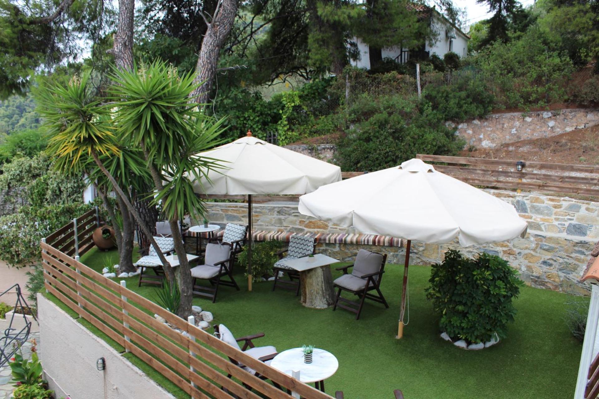 Pine Trees Aparthotel