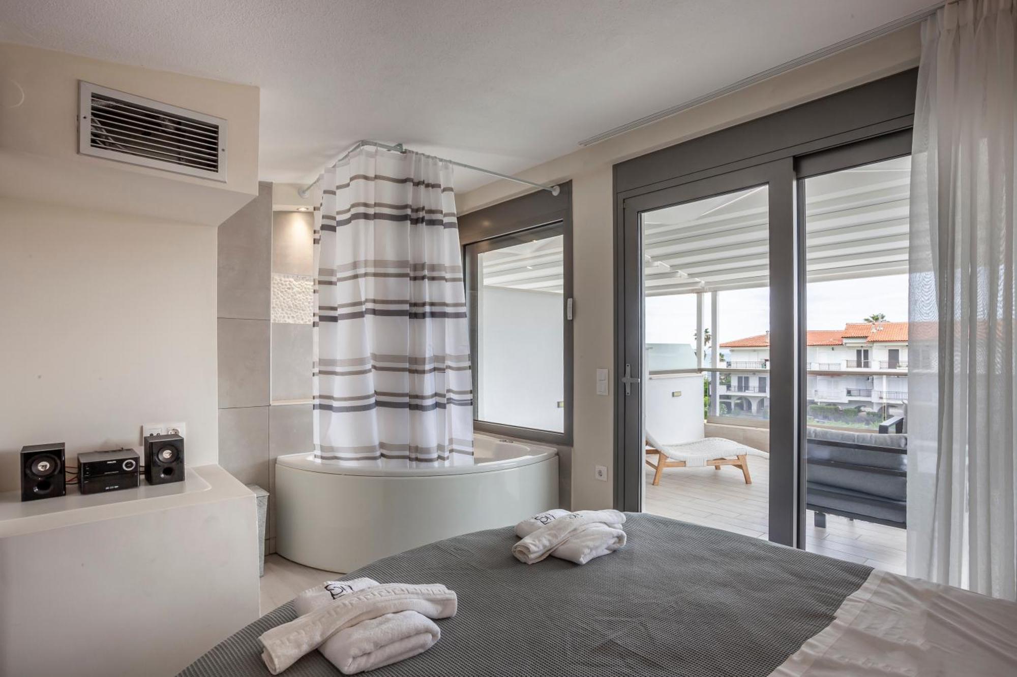Villa Selena Seafront Hanioti