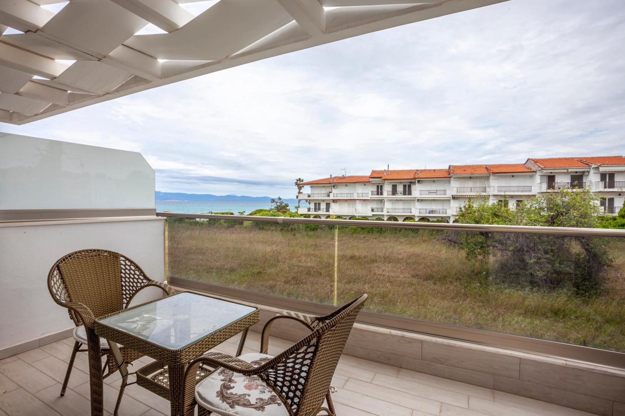 Selena Seafront Villa Hanioti