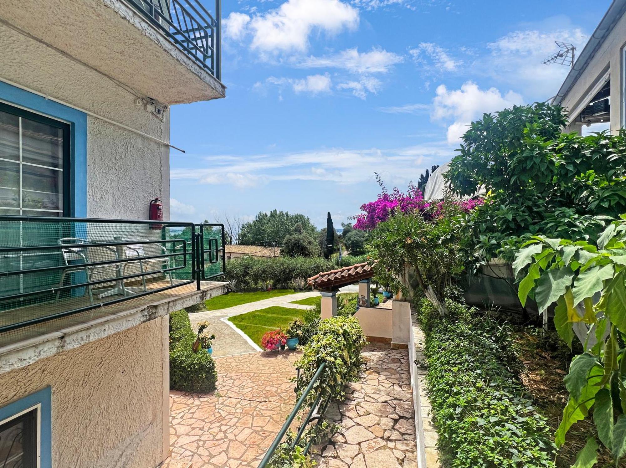 Aparthotel Corfu Andromaches 3*