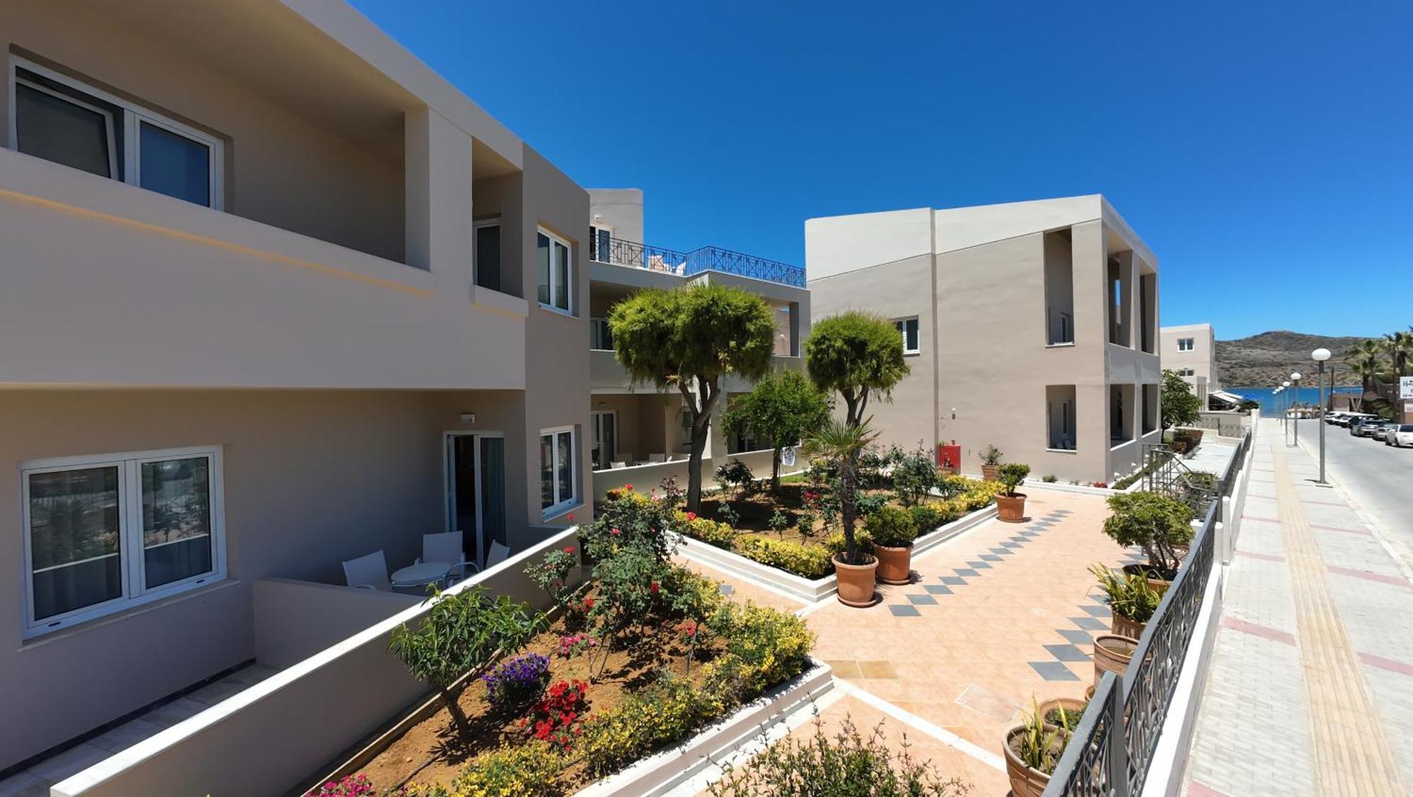 Aparthotel Chrispy Resort, 4*