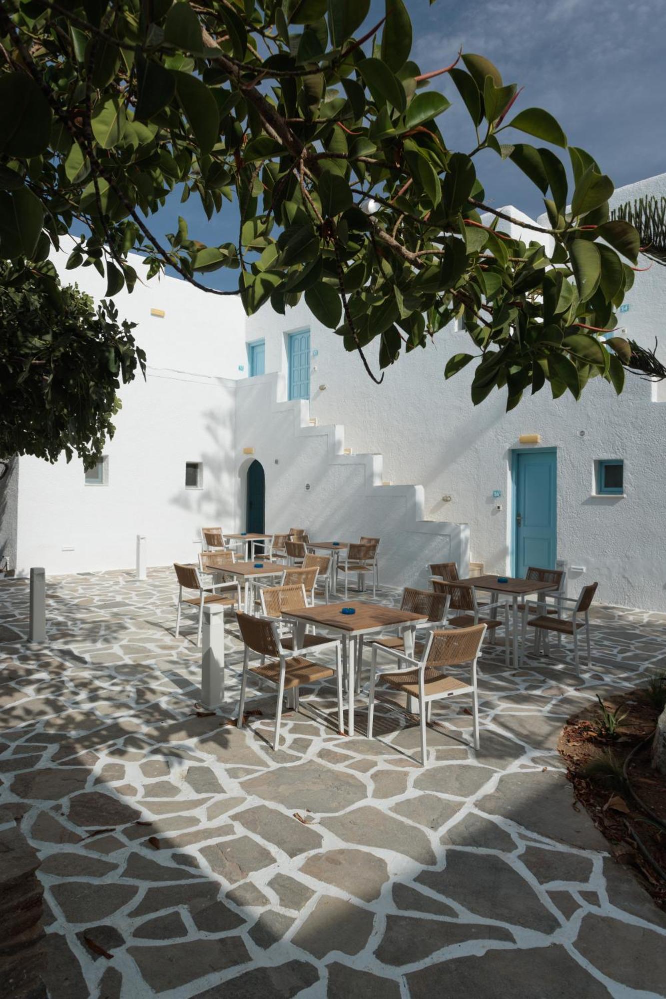Agia Anna Living