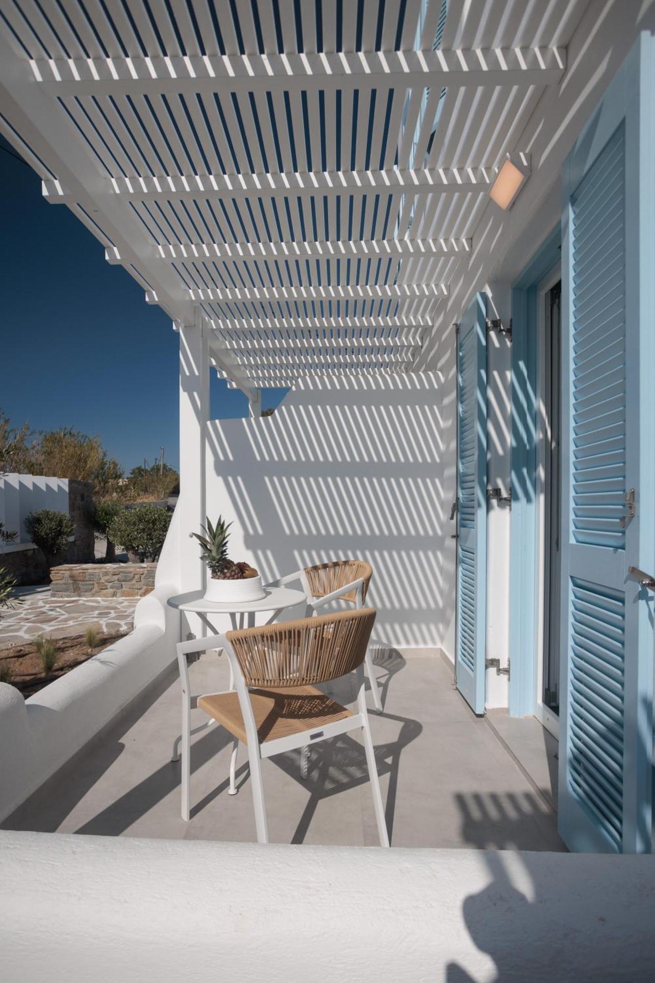 Agia Anna Living