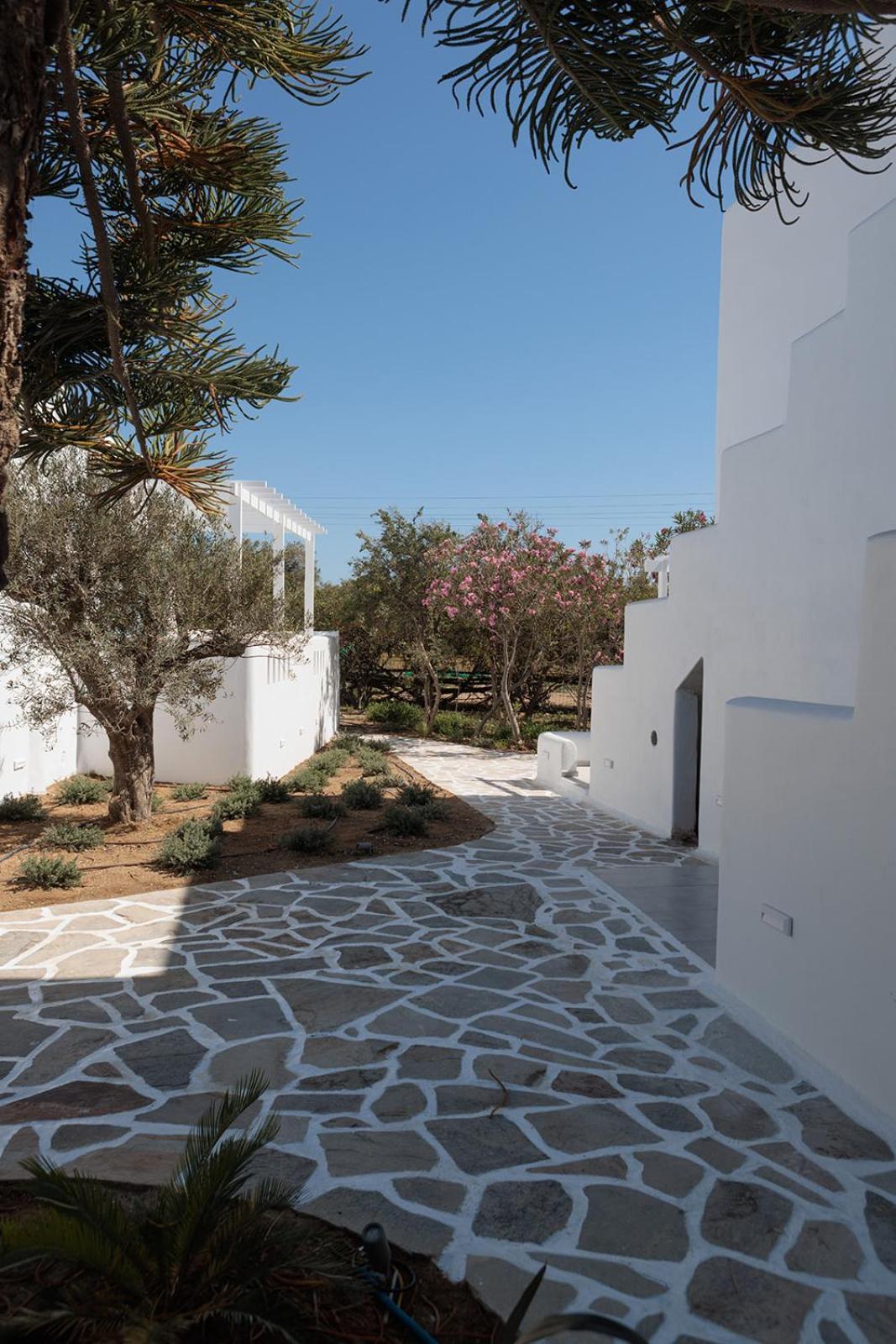 Agia Anna Living