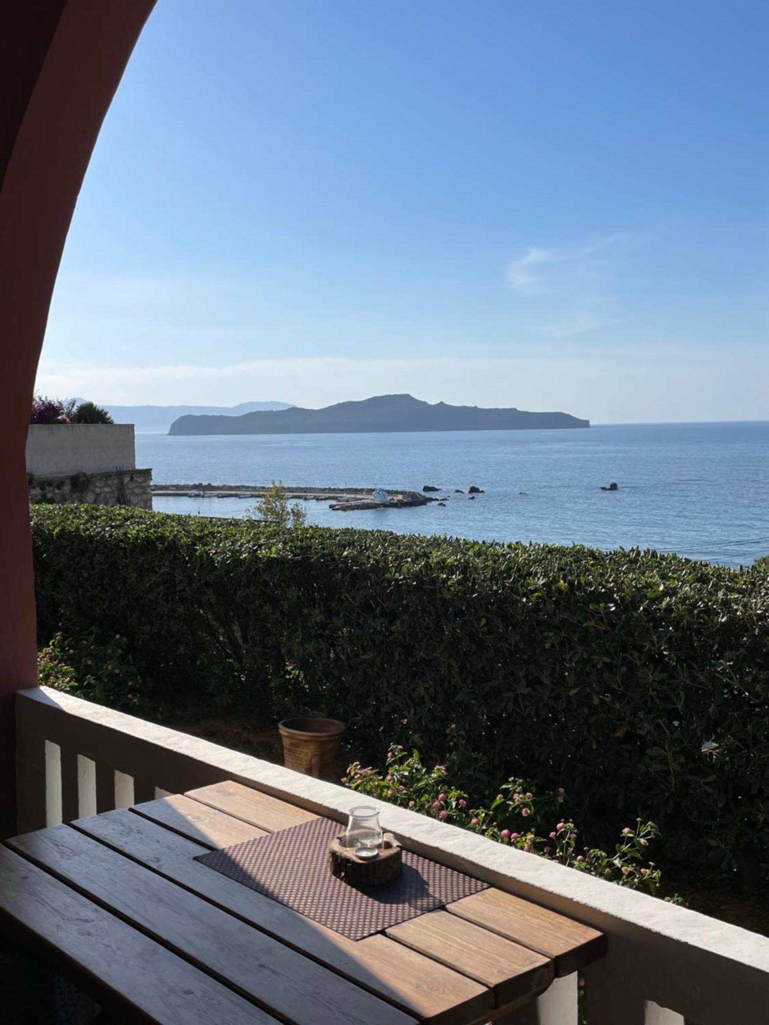 Georgia & Kalamaki (Chania)