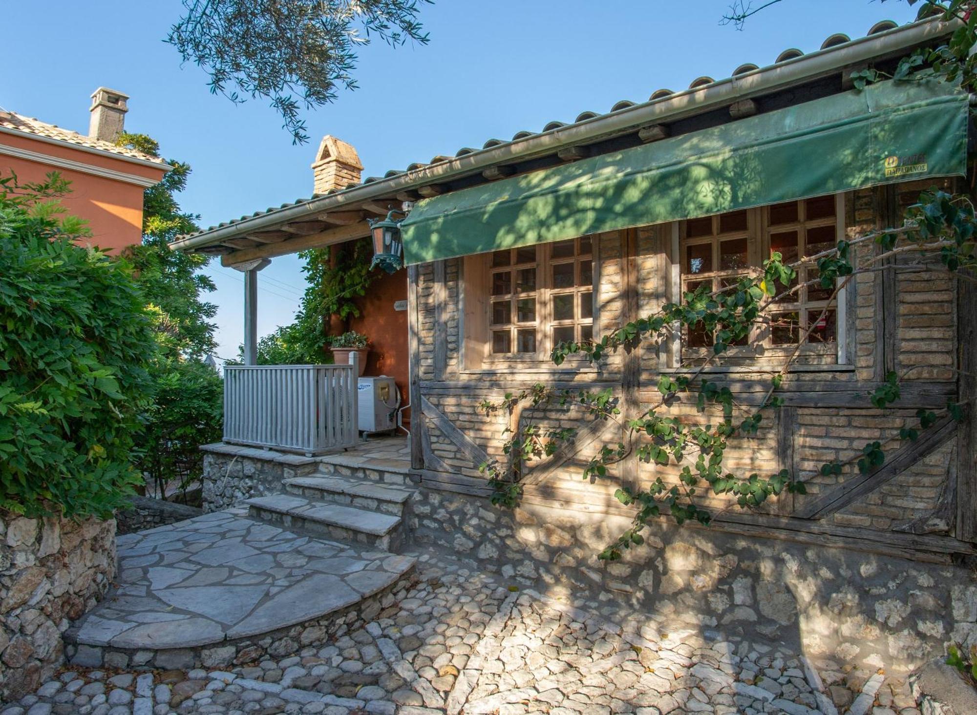 Lefkada Collection *