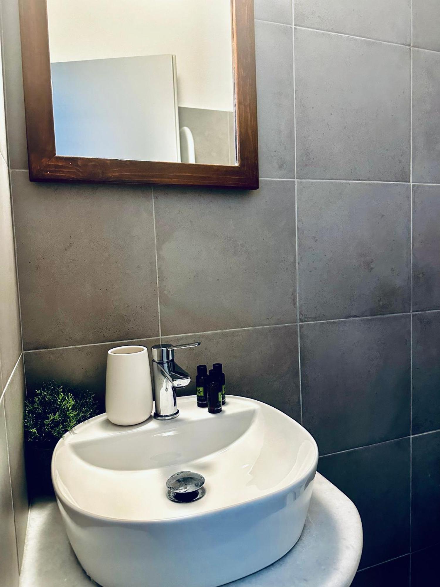 Nostos Apartment *