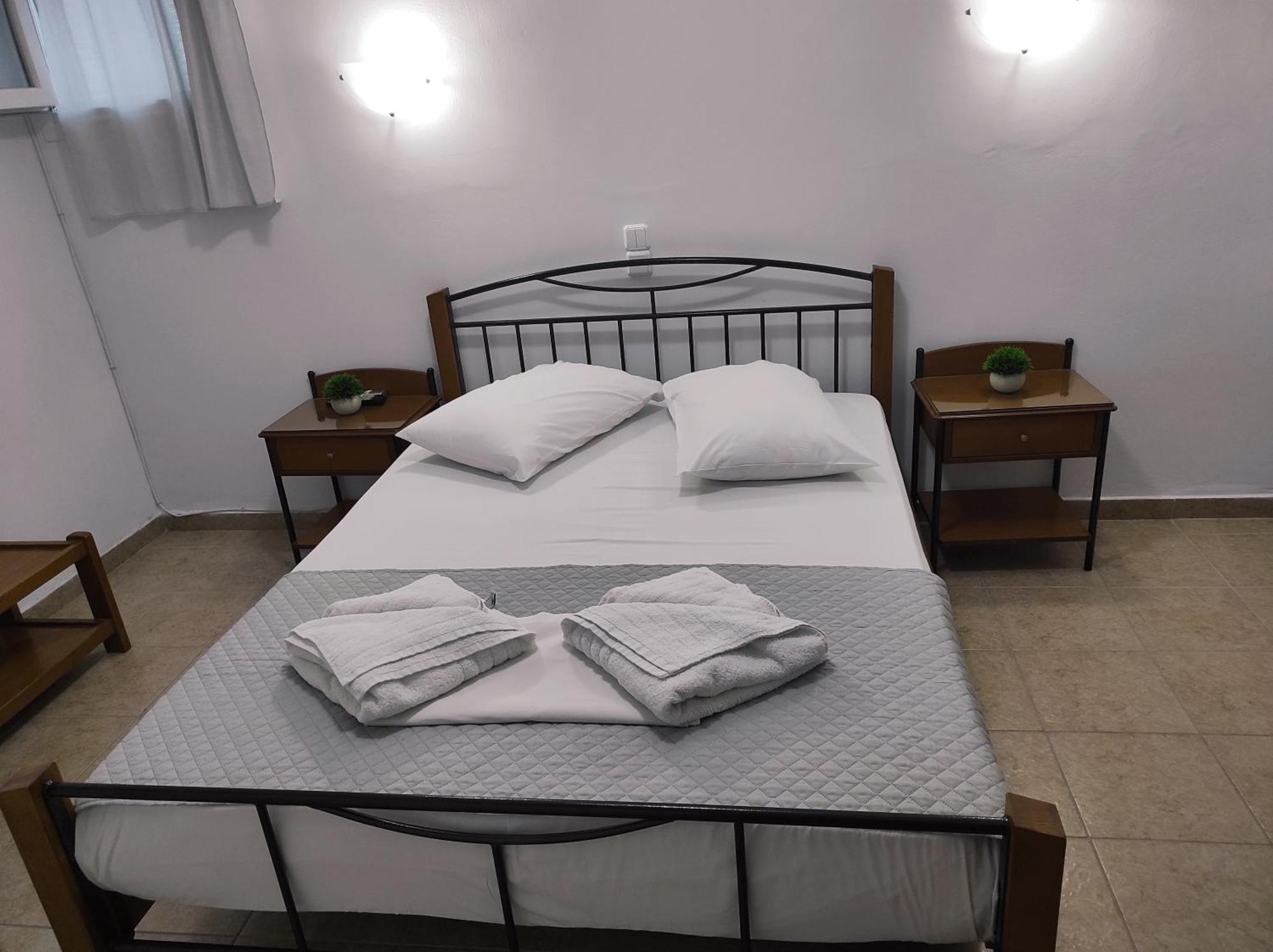 Vythos Apartment Adamantas (Milos)