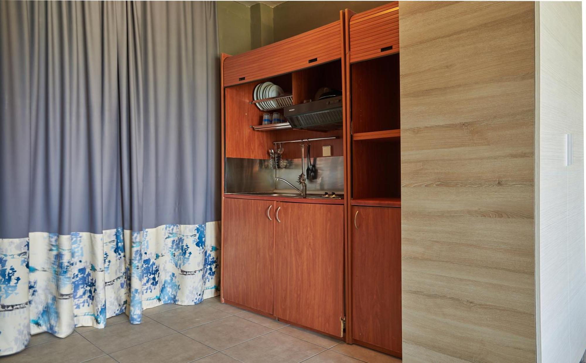 Hotel Sarti Beach