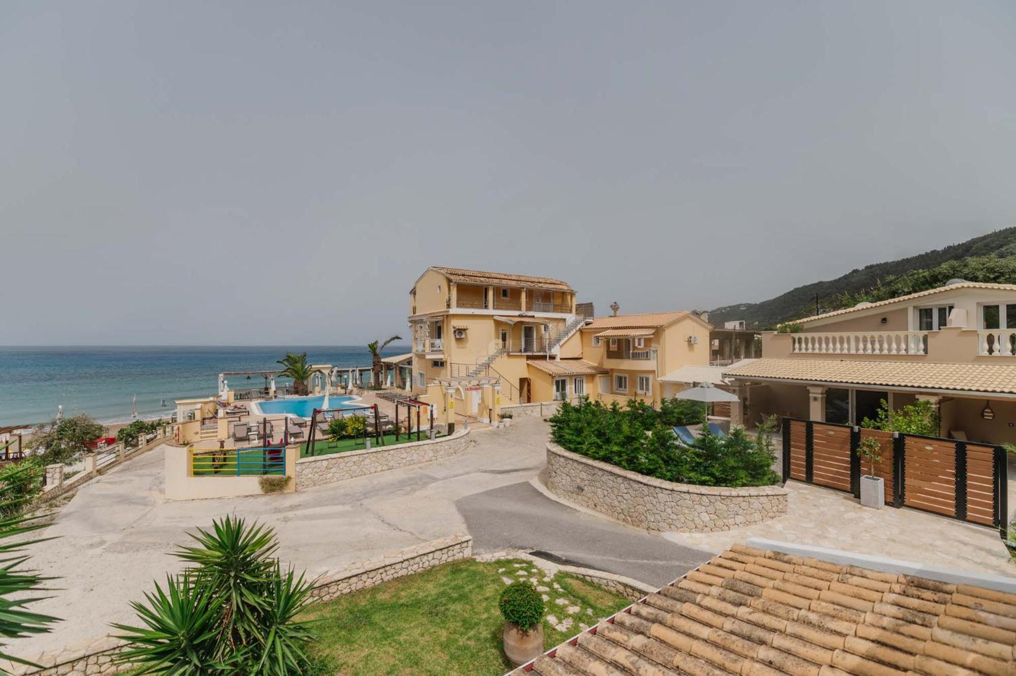Aparthotel Sea Breeze &