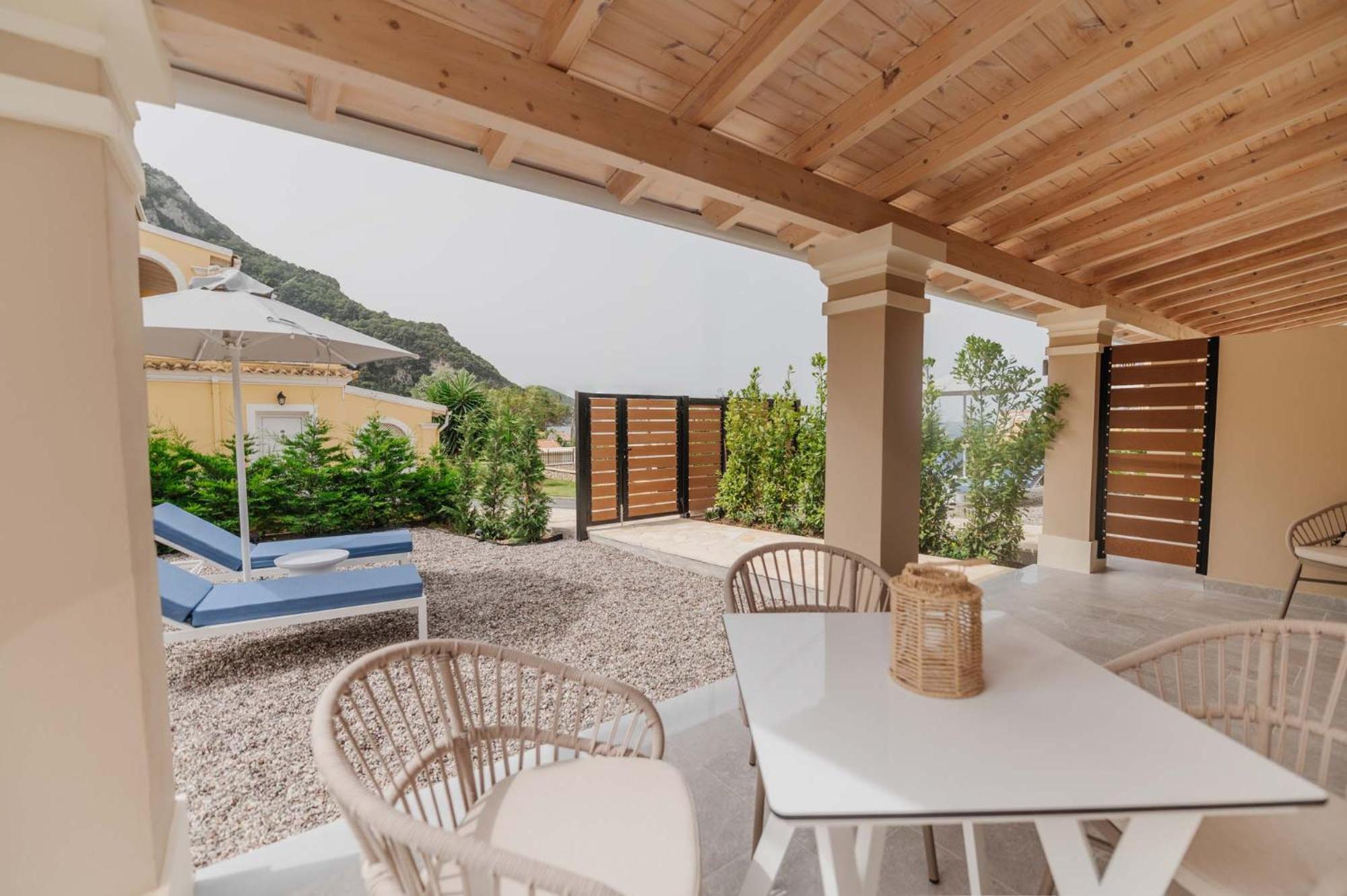 Sea Breeze & 2* Agios Gordios (Corfu)