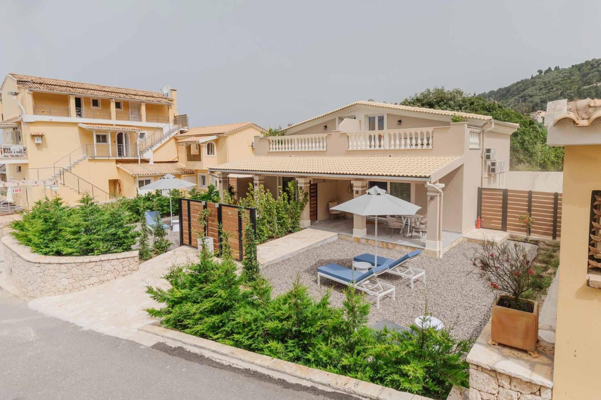 Sea Breeze & Aparthotel 2*